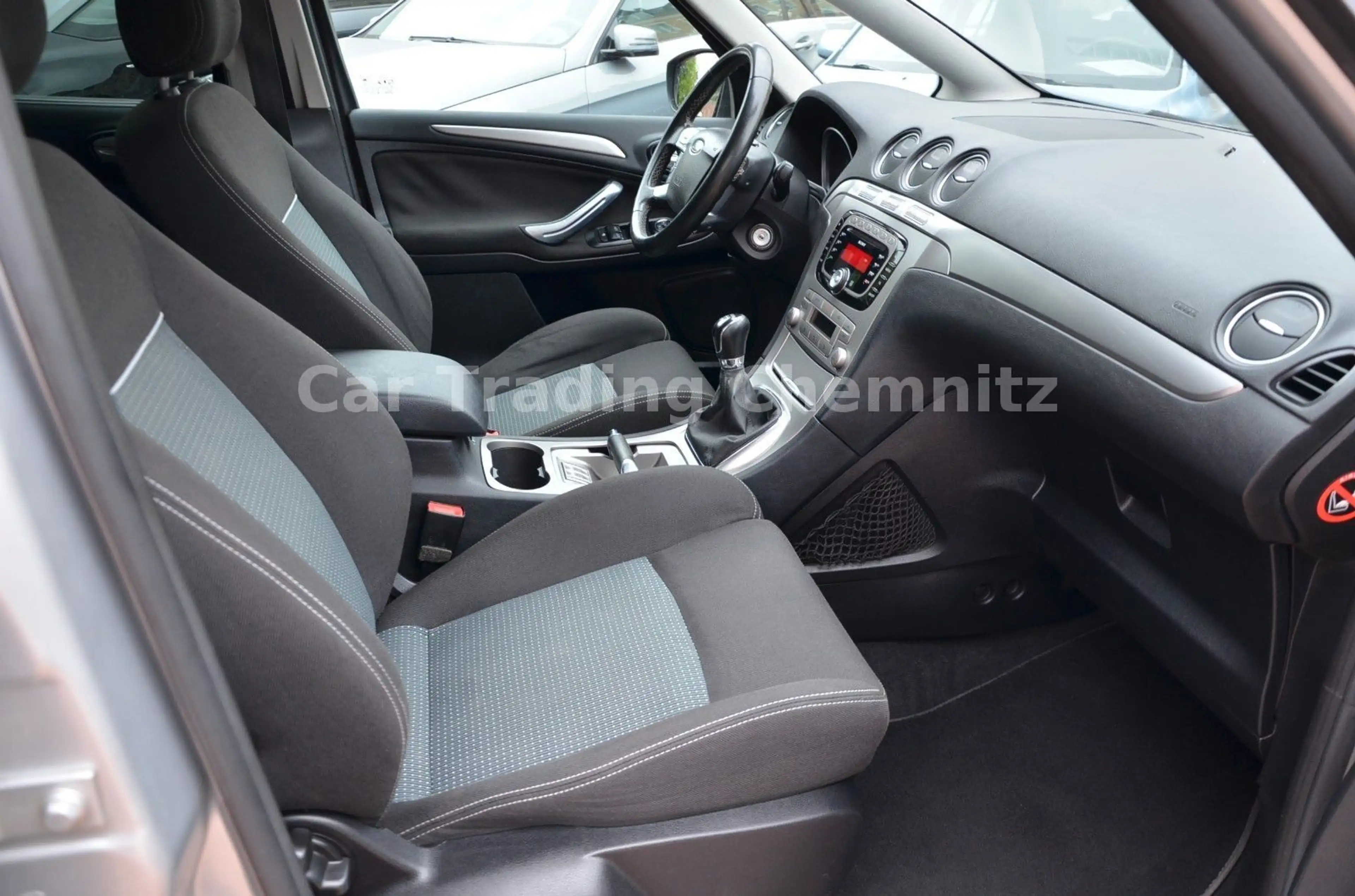 Ford S-Max S-MAX 2.0 Trend Klimaautomatik Sitzheizung — photo 11