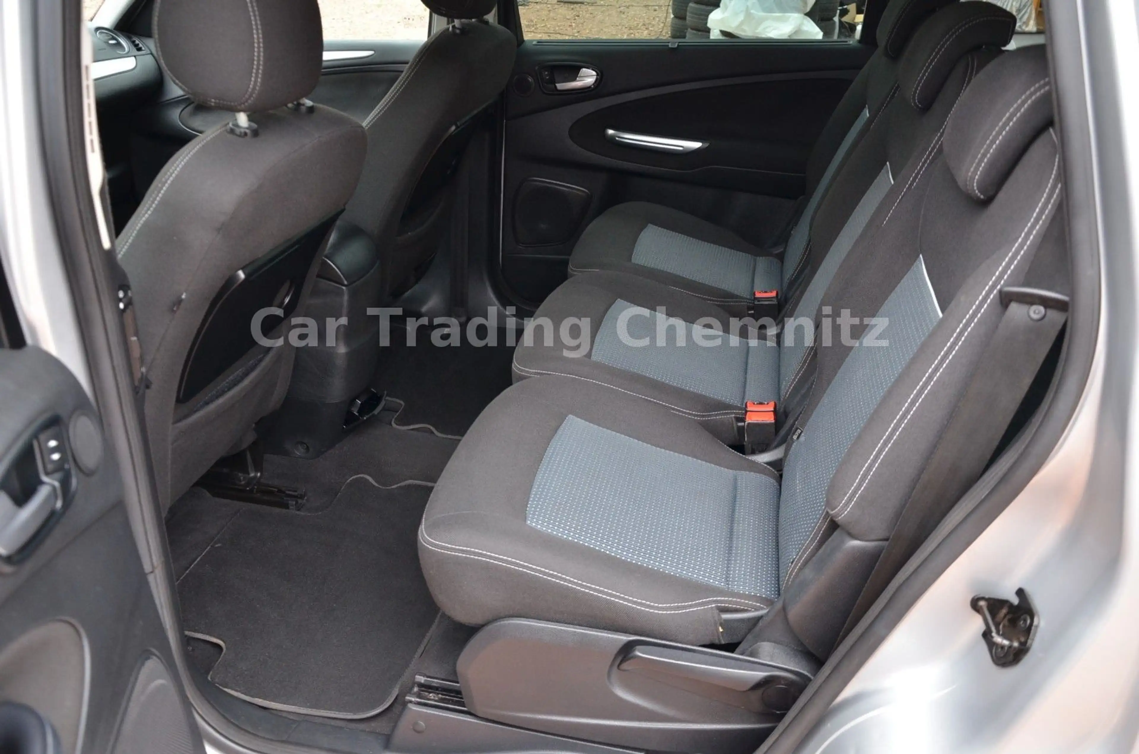 Ford S-Max S-MAX 2.0 Trend Klimaautomatik Sitzheizung — photo 12