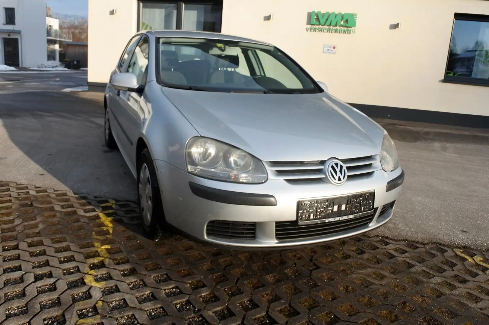 Volkswagen Golf 1.4 FSI Comfortline/4-türig Silber - 1