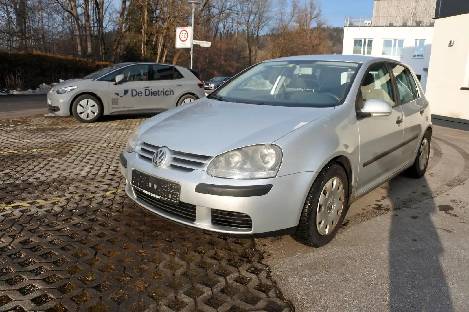 Volkswagen Golf 1.4 FSI Comfortline/4-türig Silber - 2