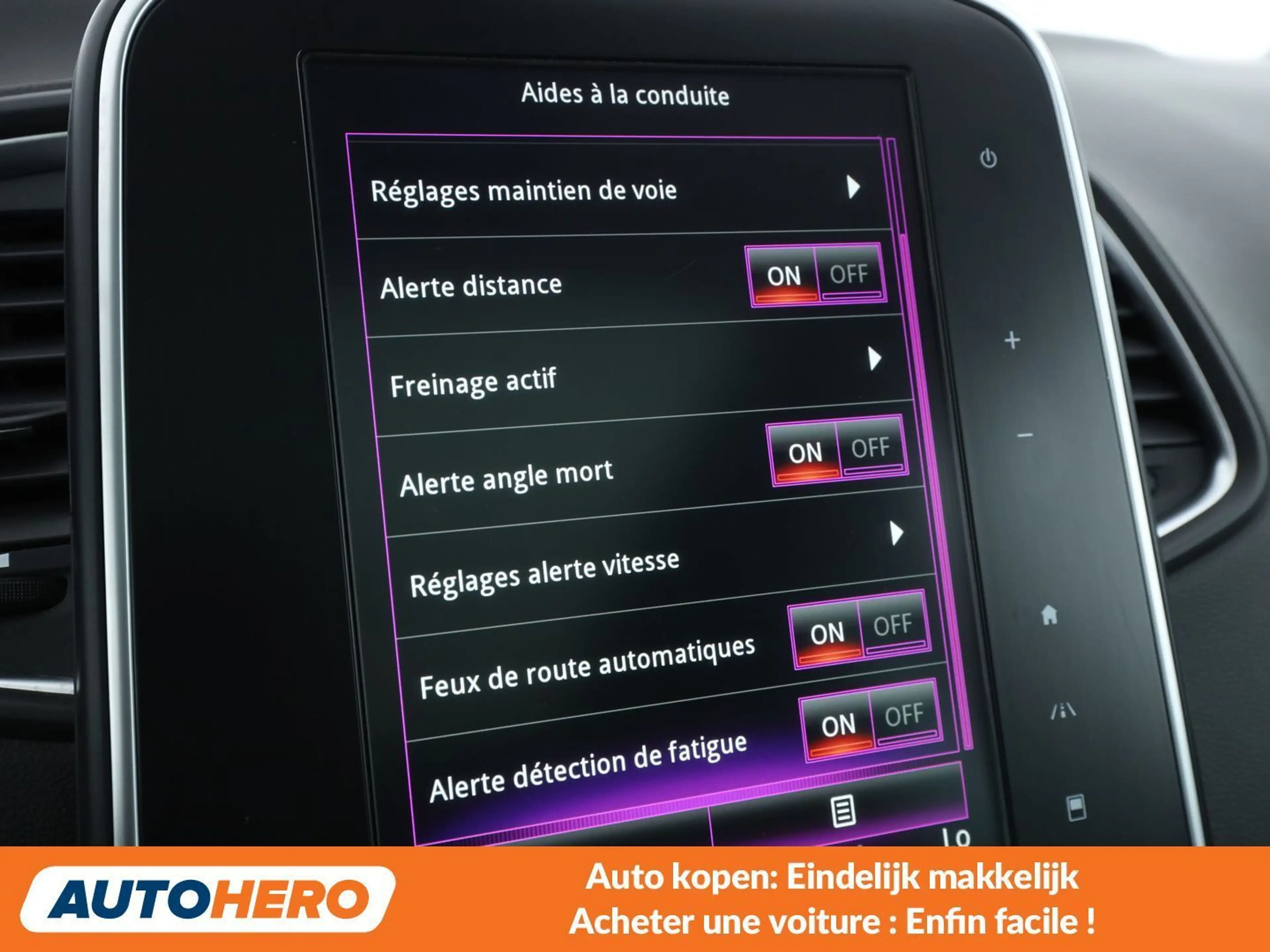 Renault Scenic 1.5 dCi Energy Mild-Hybrid Intens — photo 11