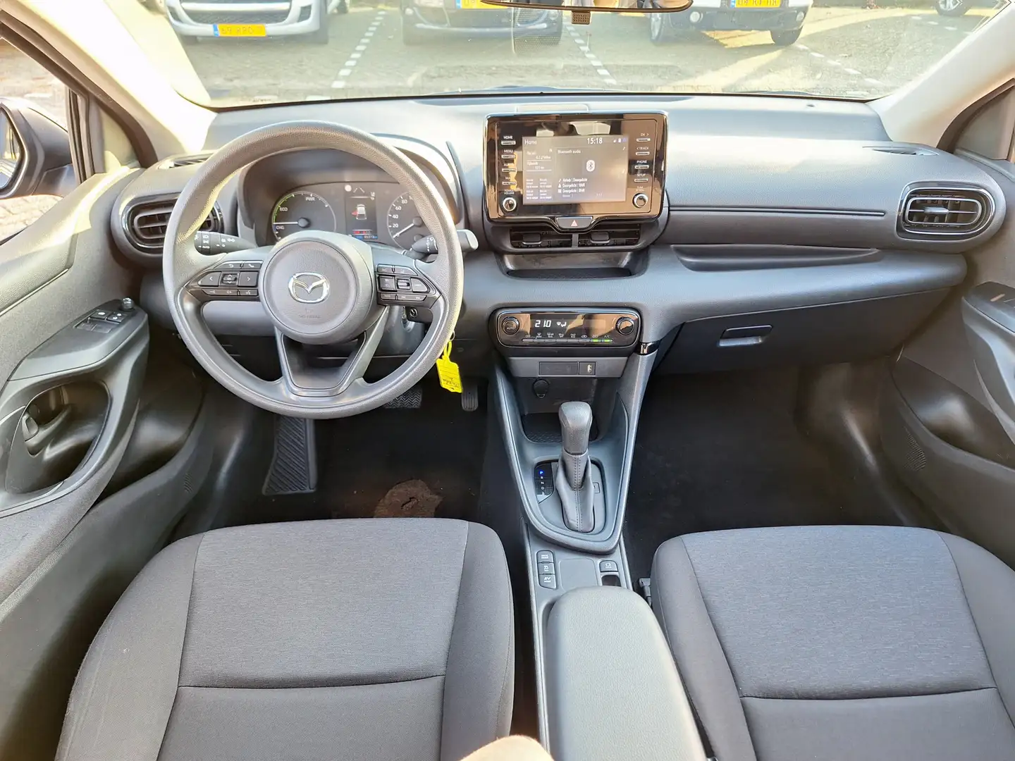 Toyota Yaris 1.5 HYBRIDE (is een Mazda 2 = identiek) Grijs - 2