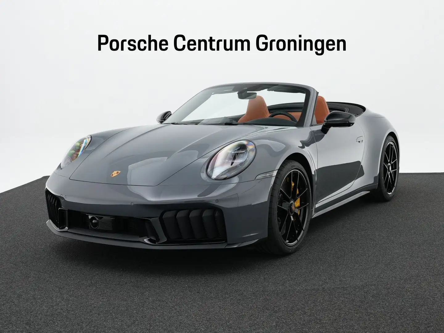 Porsche 992 Carrera 4 GTS Cabriolet Grijs - 1