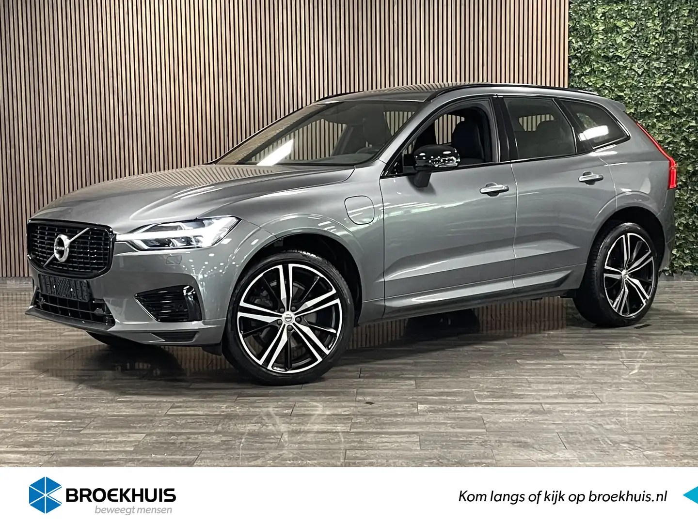 Volvo XC60 T8 AWD Recharge R-Design | Trekhaak | Adaptieve Cr Grijs - 1