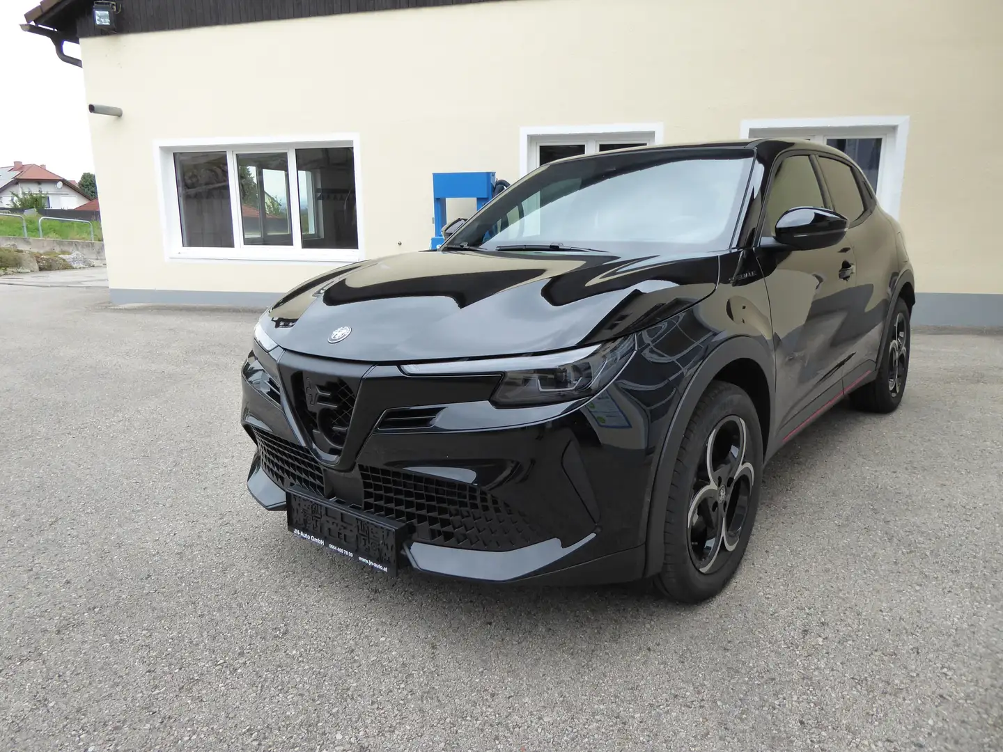 Alfa Romeo Junior Junior Ibrida Speciale 1.2 MHEV e-DCT6 Speciale - 1