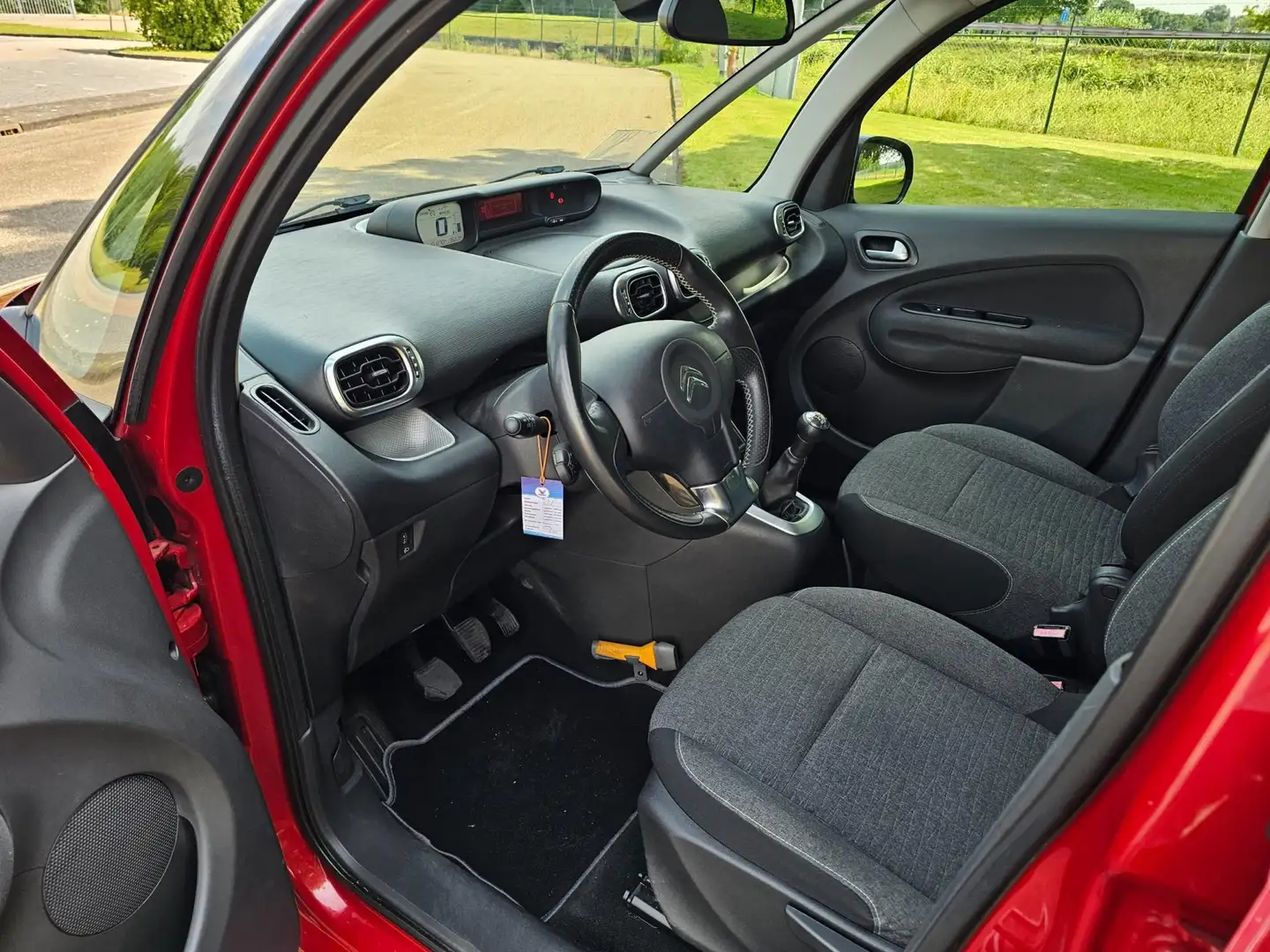Citroen C3 Picasso 1.2 PureTech Exclusive Roşu - 2