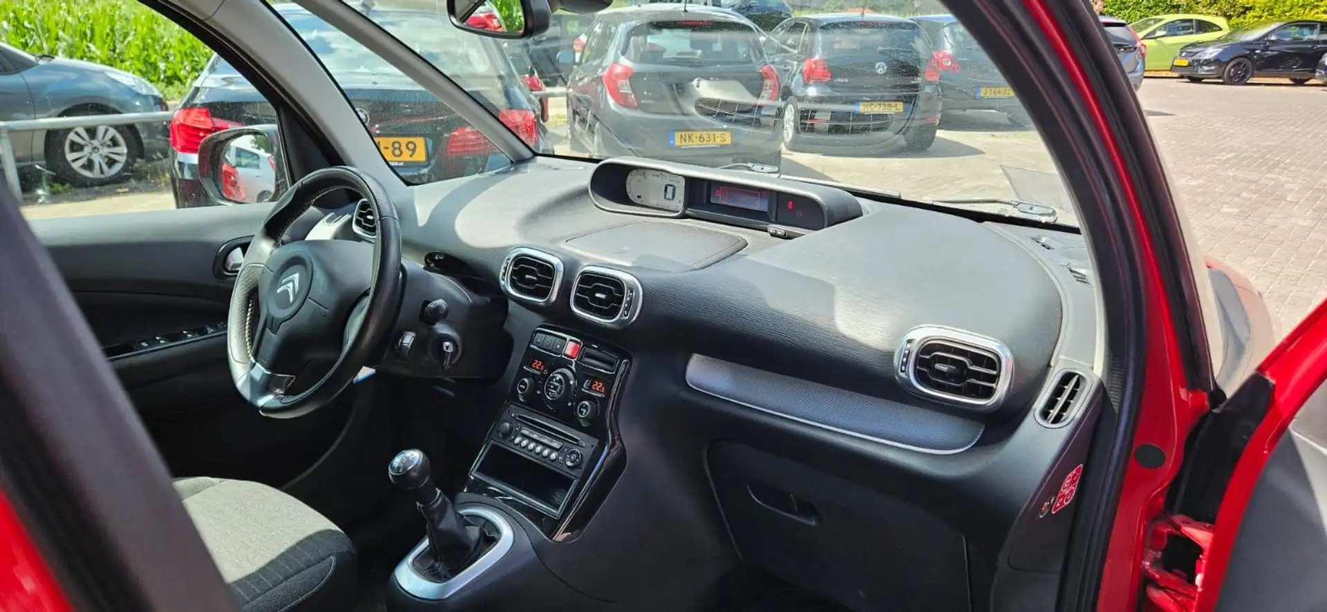 Citroen C3 Picasso 1.2 PureTech Exclusive Rouge - 2