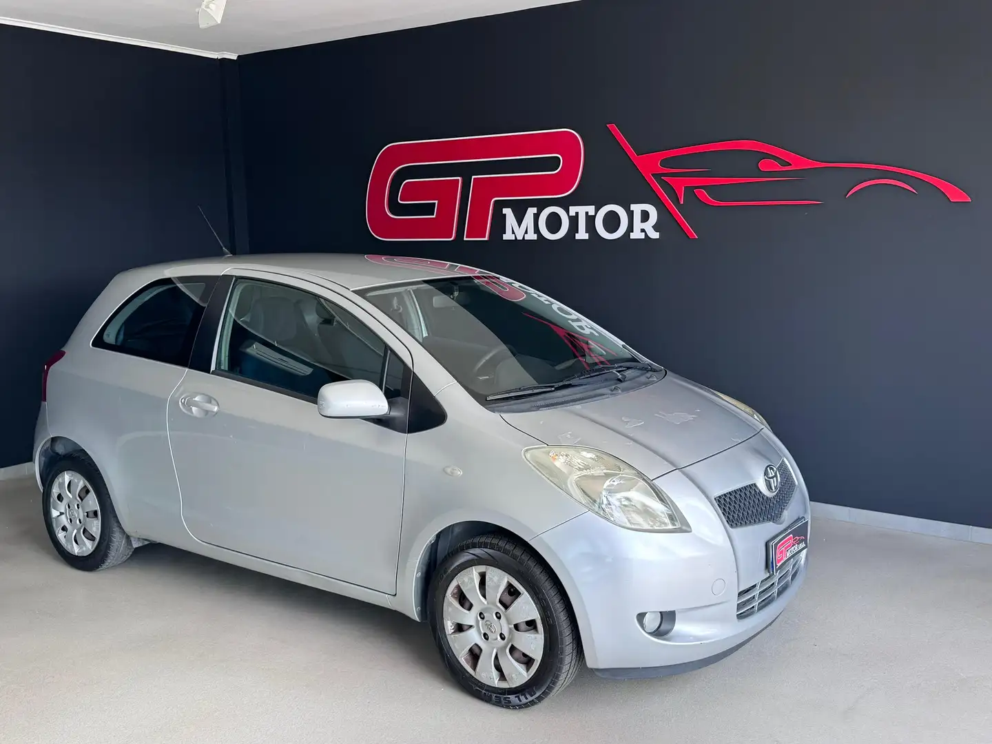 Toyota Yaris Yaris 3p 1.0 Sol, OK NEO Argent - 1