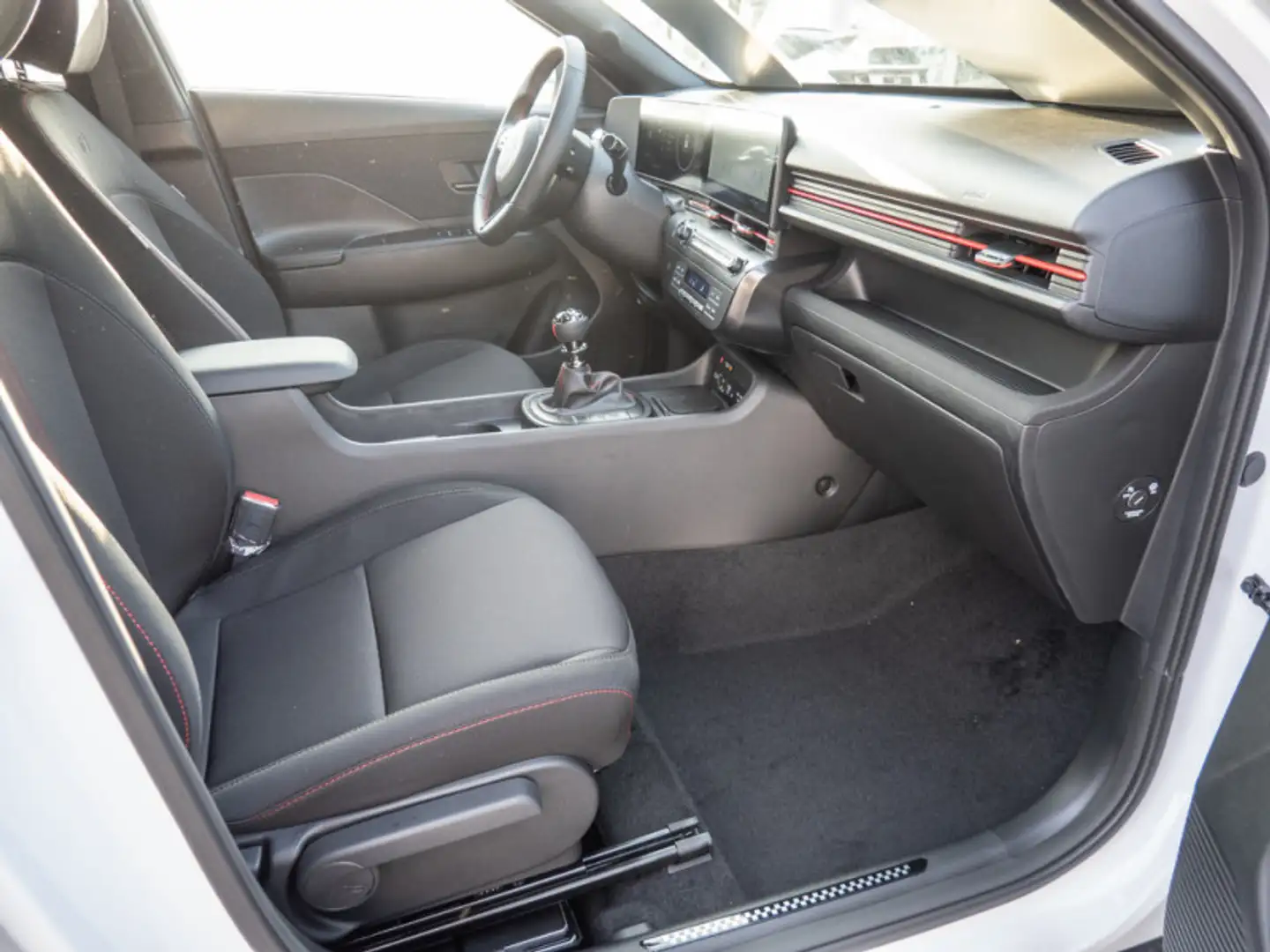 Hyundai KONA 1.6 T, N Line, SUV Weiß - 2