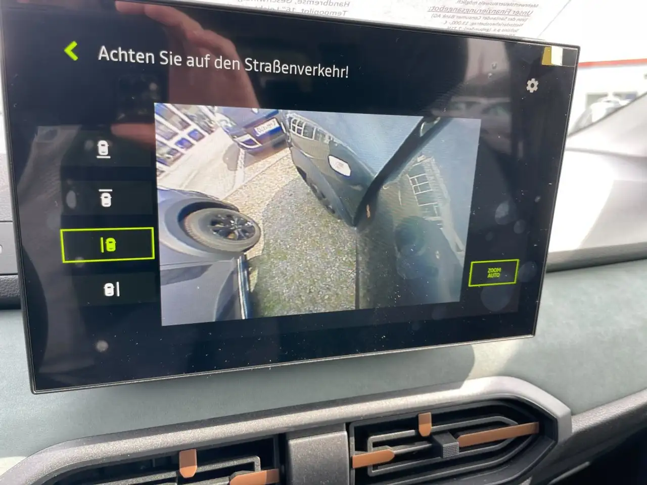 Dacia Jogger Extreme Hybrid 155 Automatik, 360° Kamera, Lenkrad 21