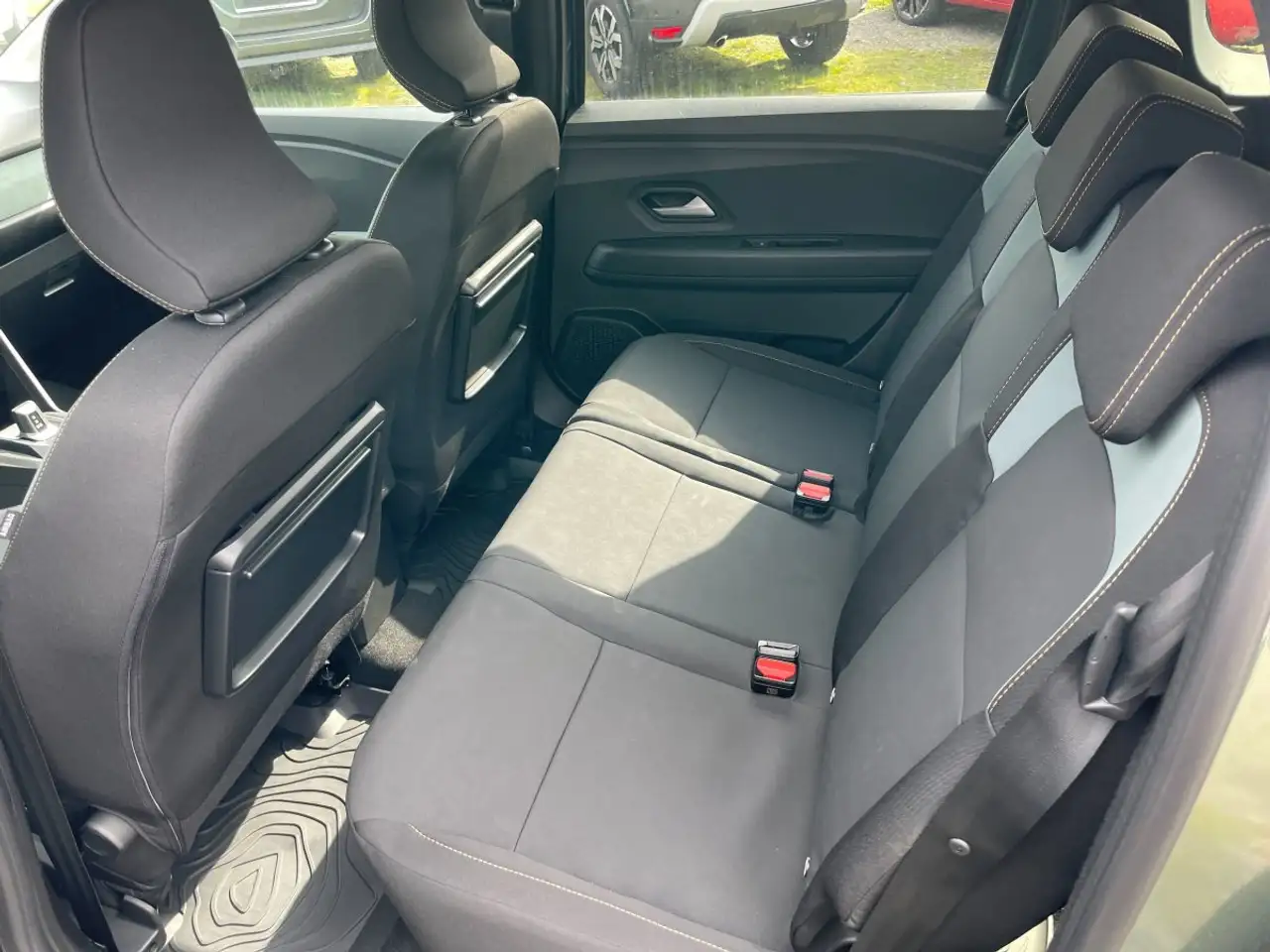 Dacia Jogger Extreme Hybrid 155 Automatik, 360° Kamera, Lenkrad 16