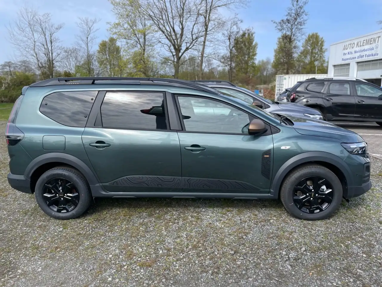 Dacia Jogger Extreme Hybrid 155 Automatik, 360° Kamera, Lenkrad 6