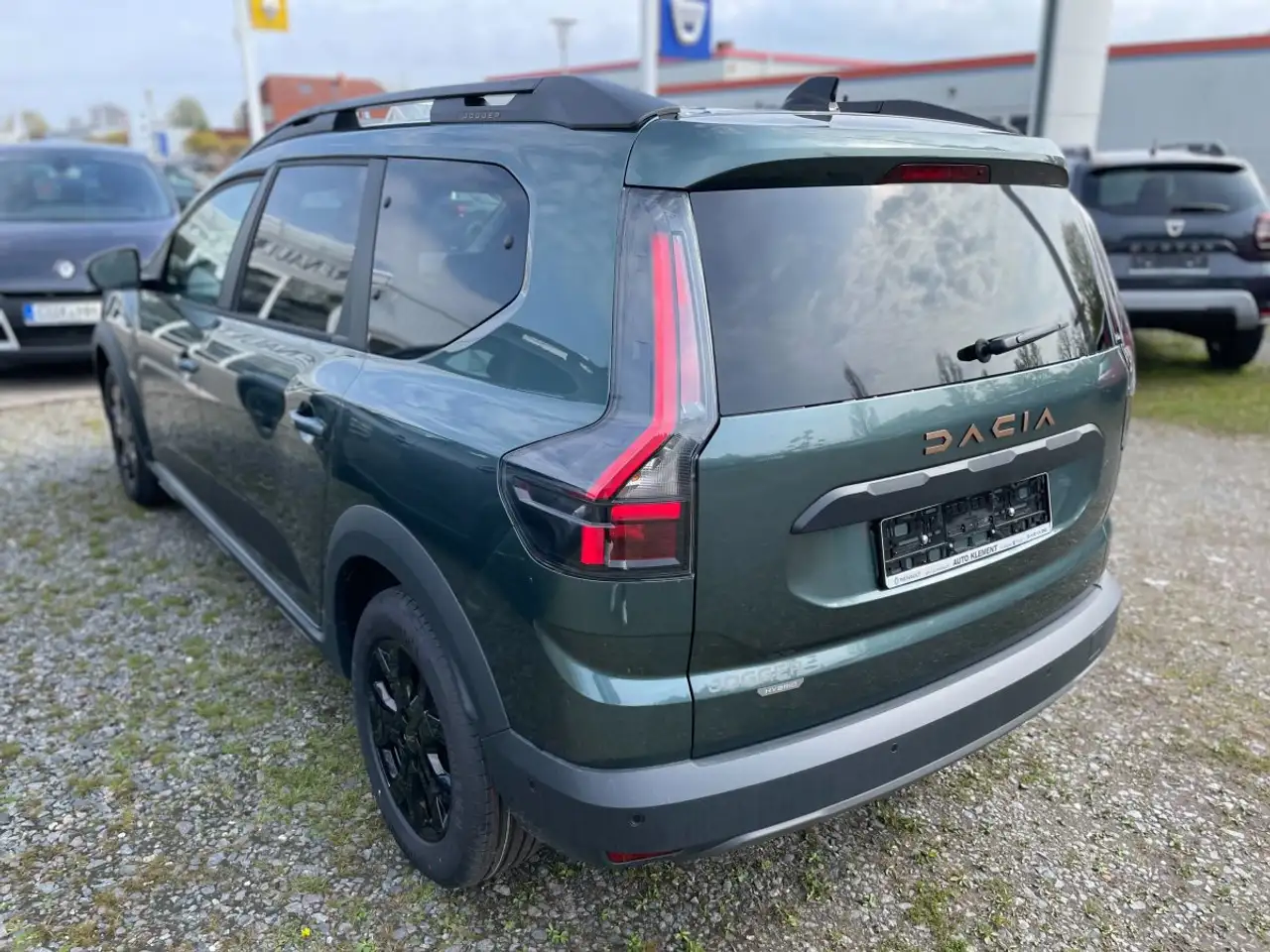 Dacia Jogger Extreme Hybrid 155 Automatik, 360° Kamera, Lenkrad 9