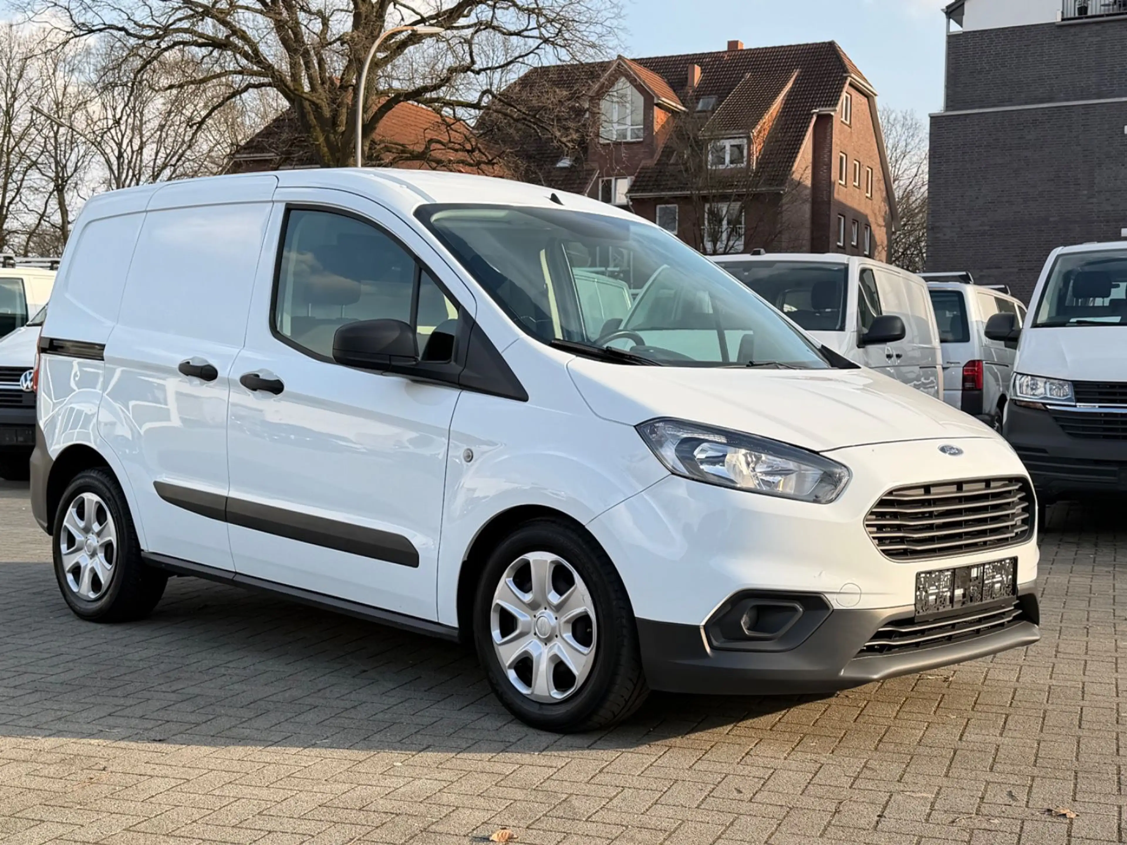 Ford Transit Courier TRANSIT COURIER TREND KLIMA/SERVICE+TÜV NEU !! — photo 3