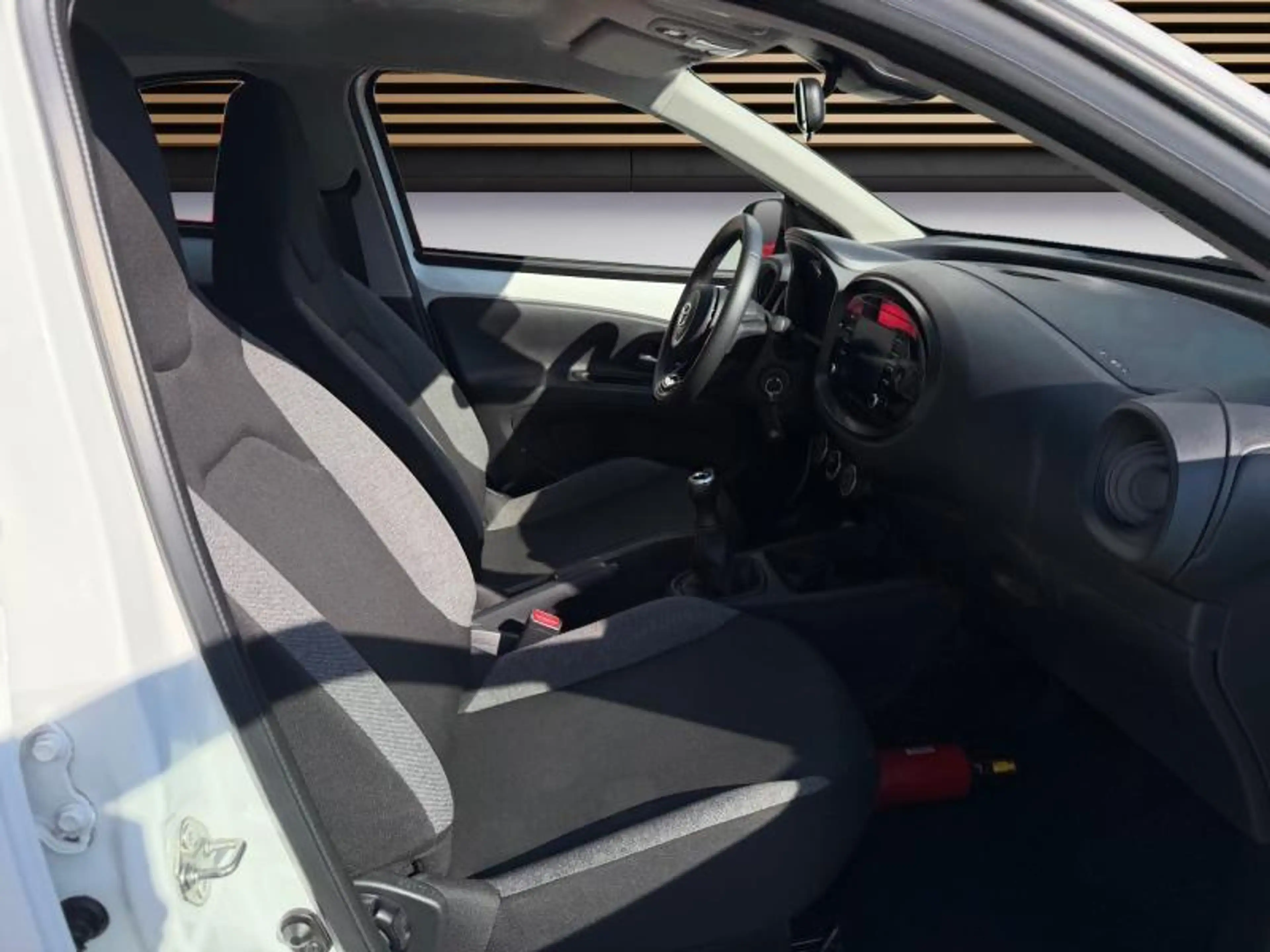 Toyota Aygo X Play — photo 11