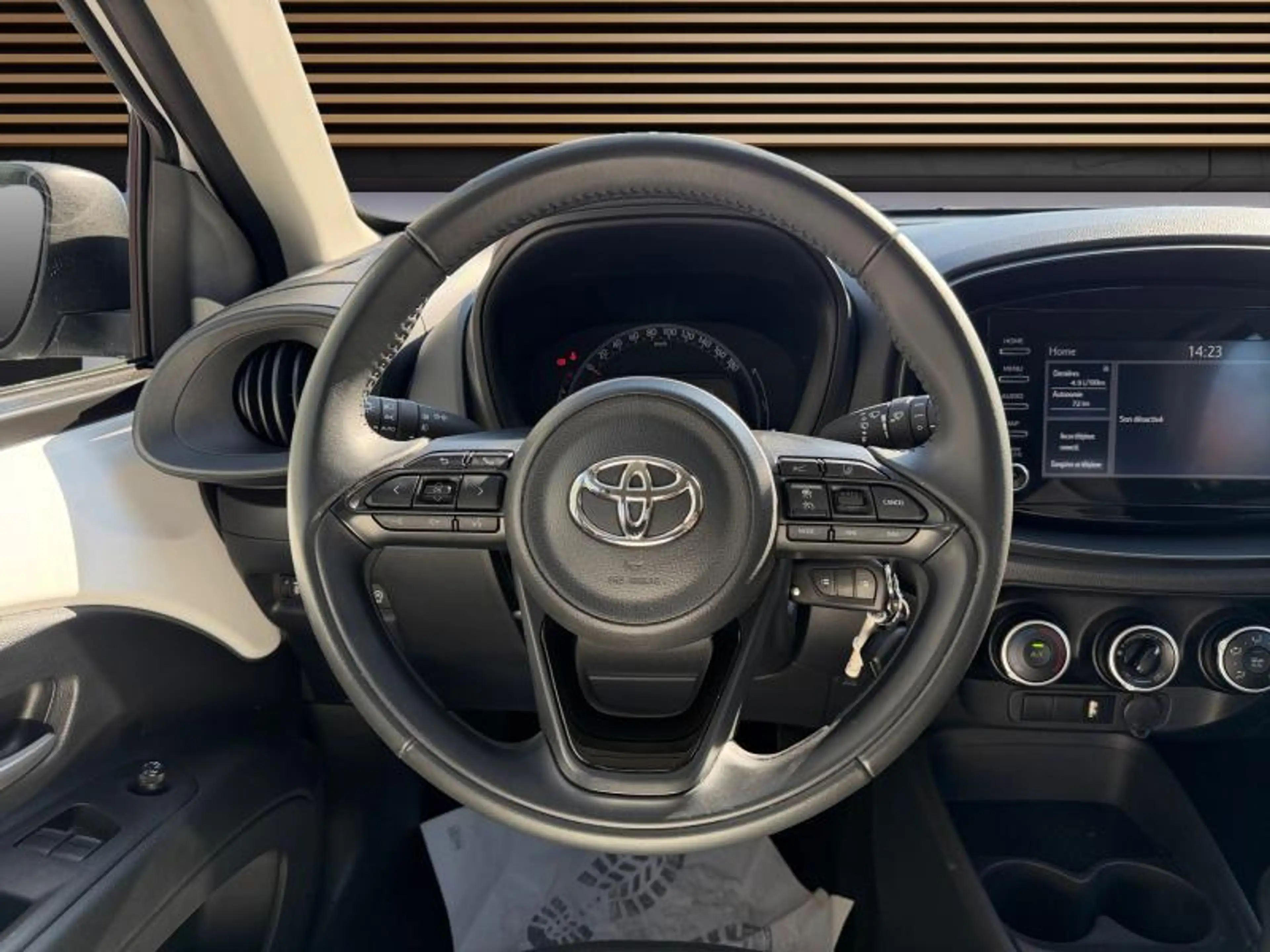 Toyota Aygo X Play — photo 15