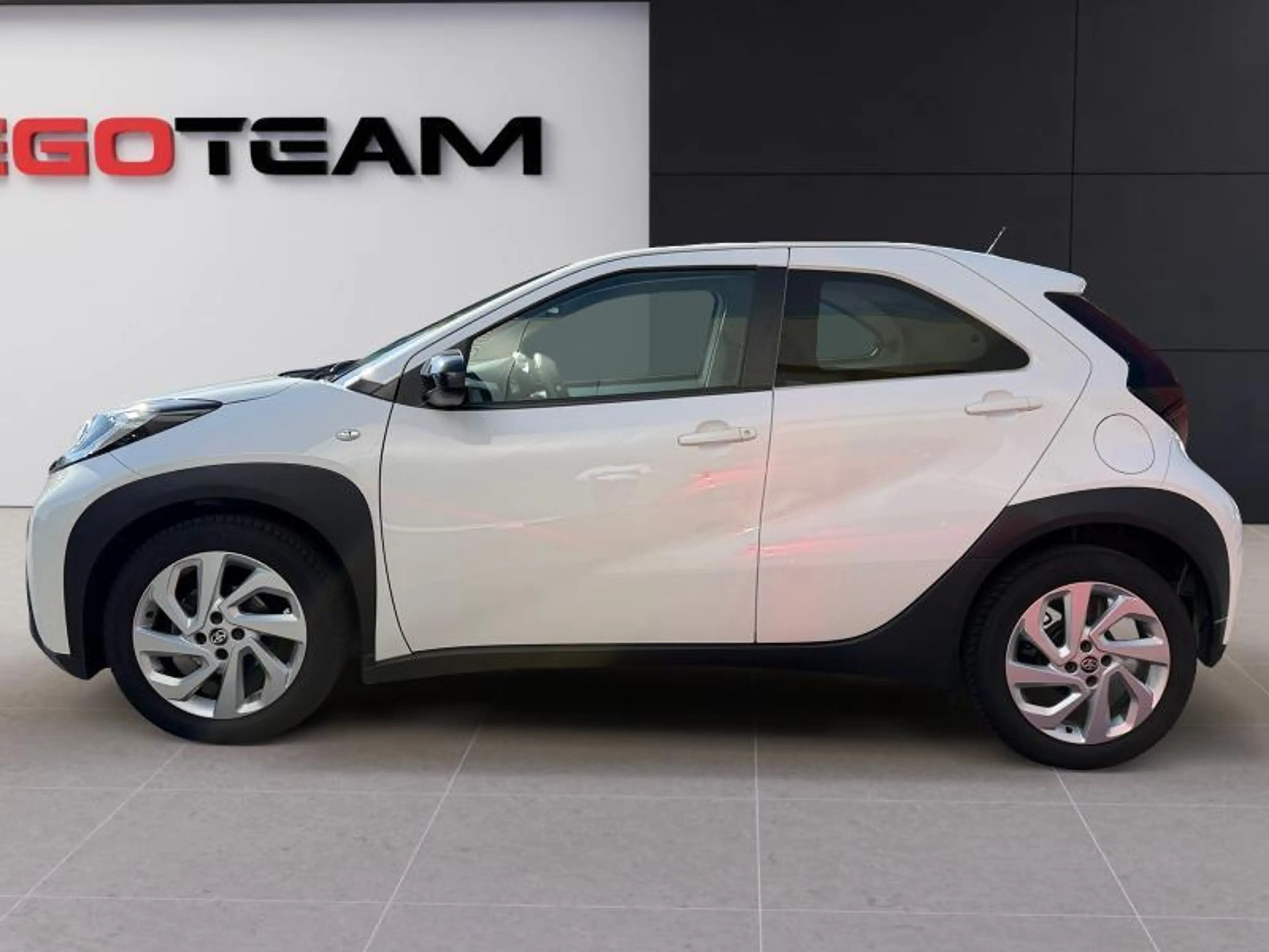 Toyota Aygo X Play — photo 3
