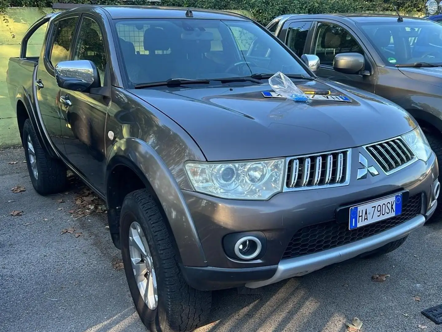 Mitsubishi L200 L200 d.cab 2.5 di-d Intense Plus 178cv Bronzo - 2
