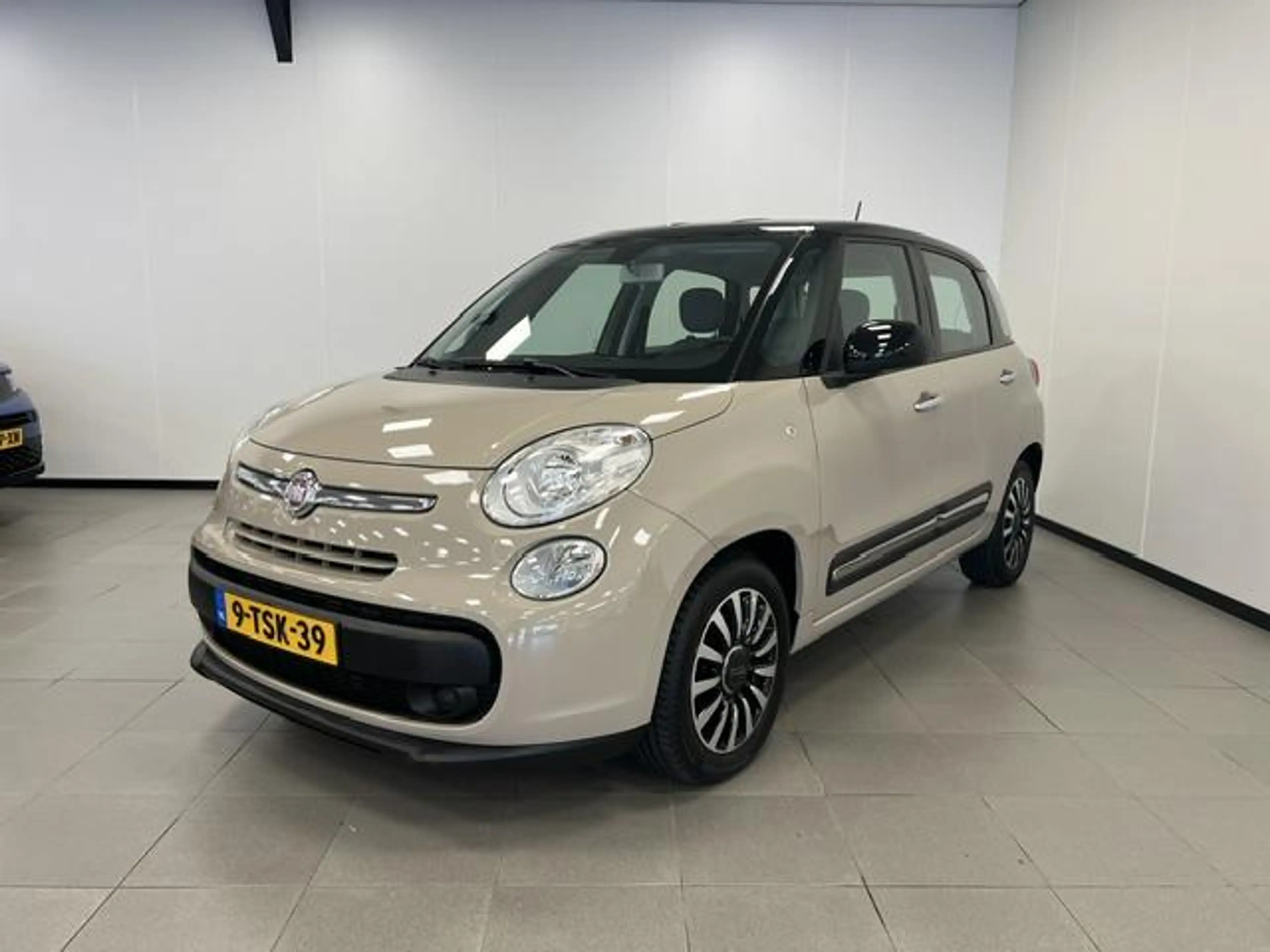 Fiat 500L 0.9 TwinAir Easy Eco Airco / Navigatie / hoge inst — photo 5
