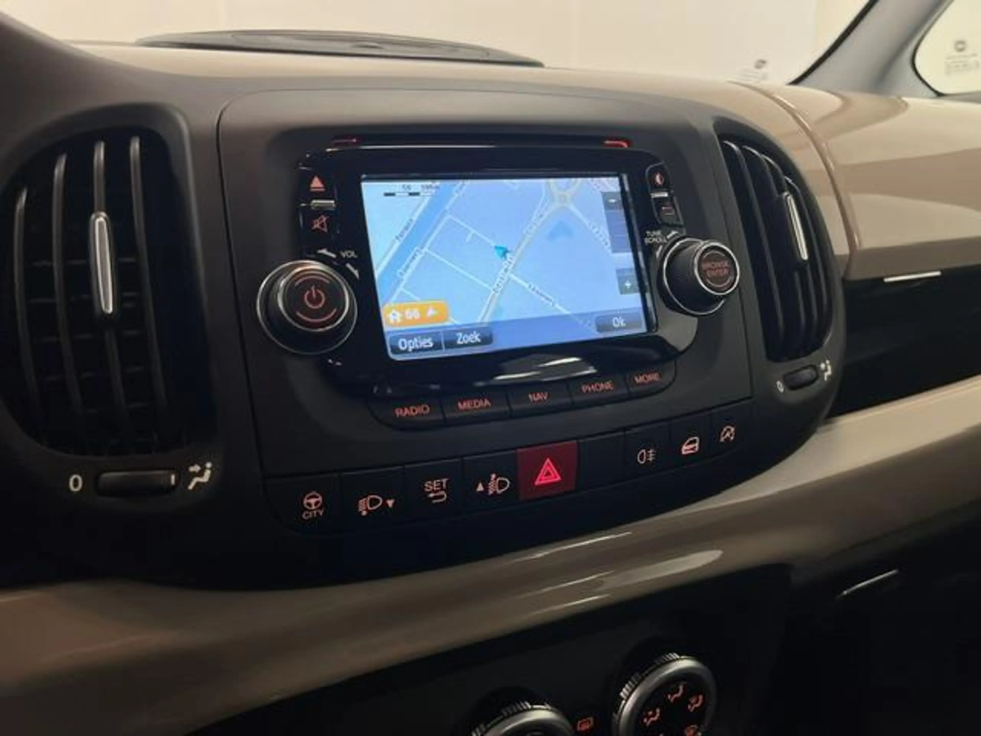 Fiat 500L 0.9 TwinAir Easy Eco Airco / Navigatie / hoge inst — photo 15
