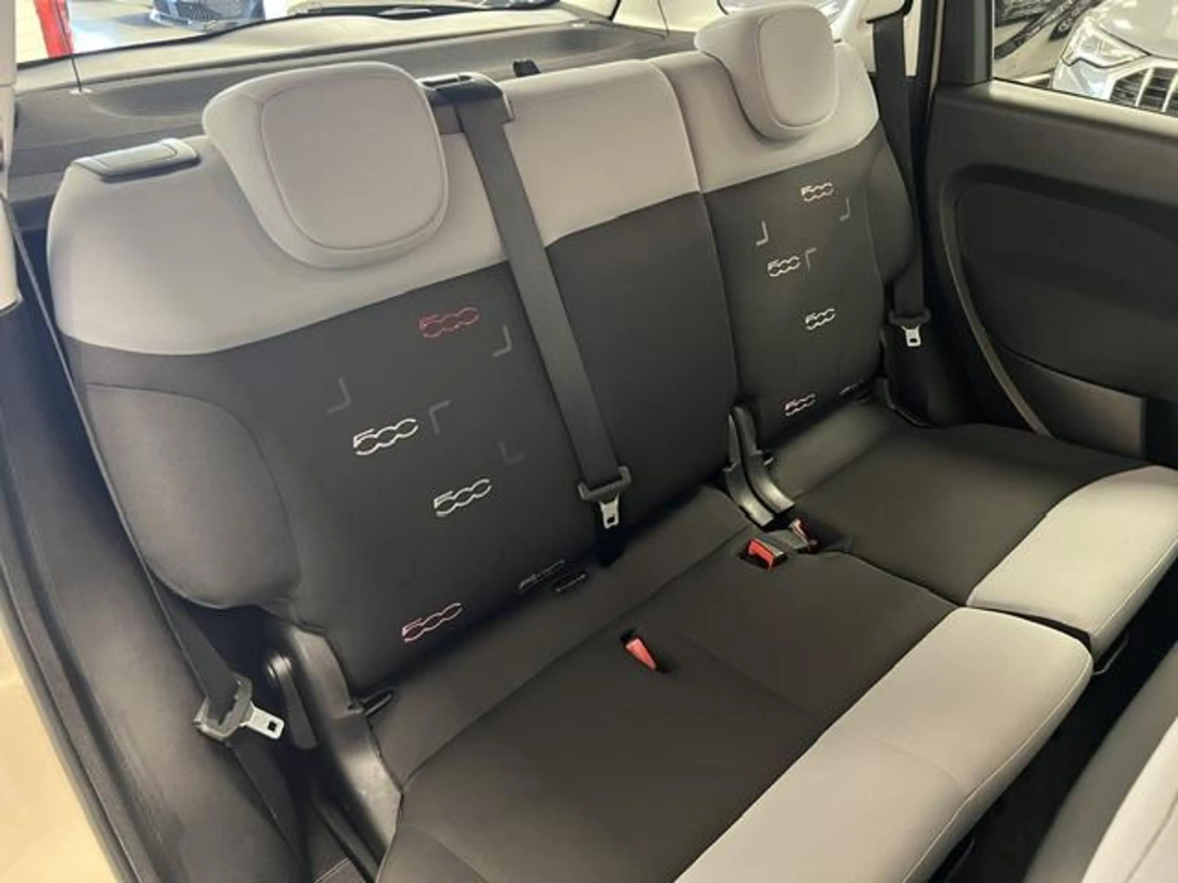 Fiat 500L 0.9 TwinAir Easy Eco Airco / Navigatie / hoge inst — photo 9