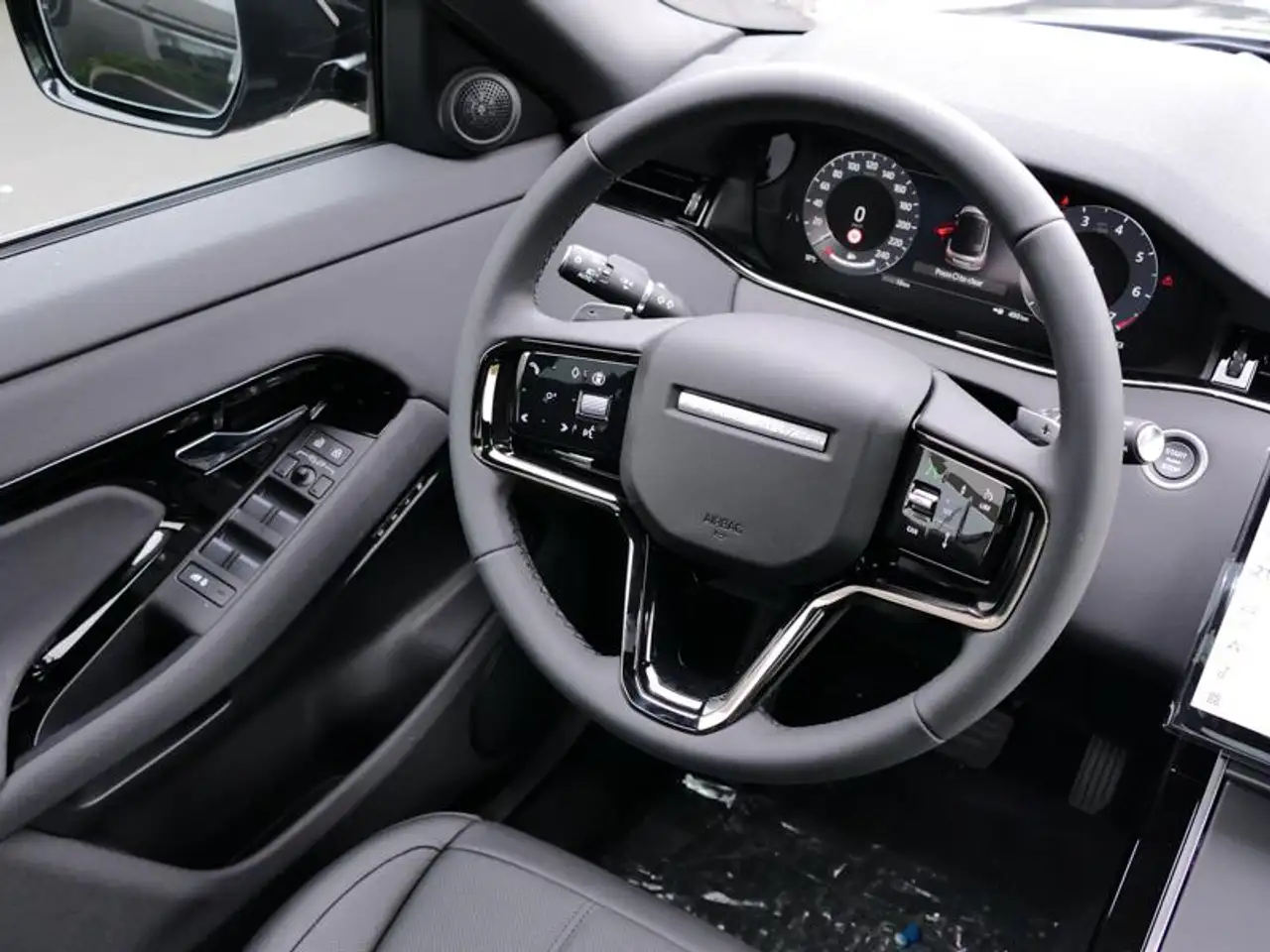 Land Rover Range Rover Evoque 2026 — фото 15