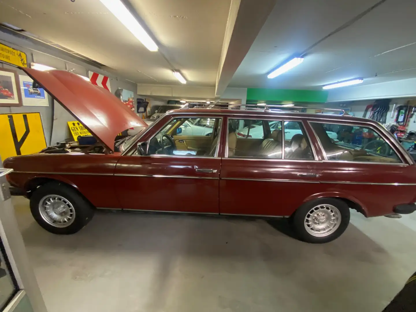 Mercedes-Benz 230 break Maro - 1