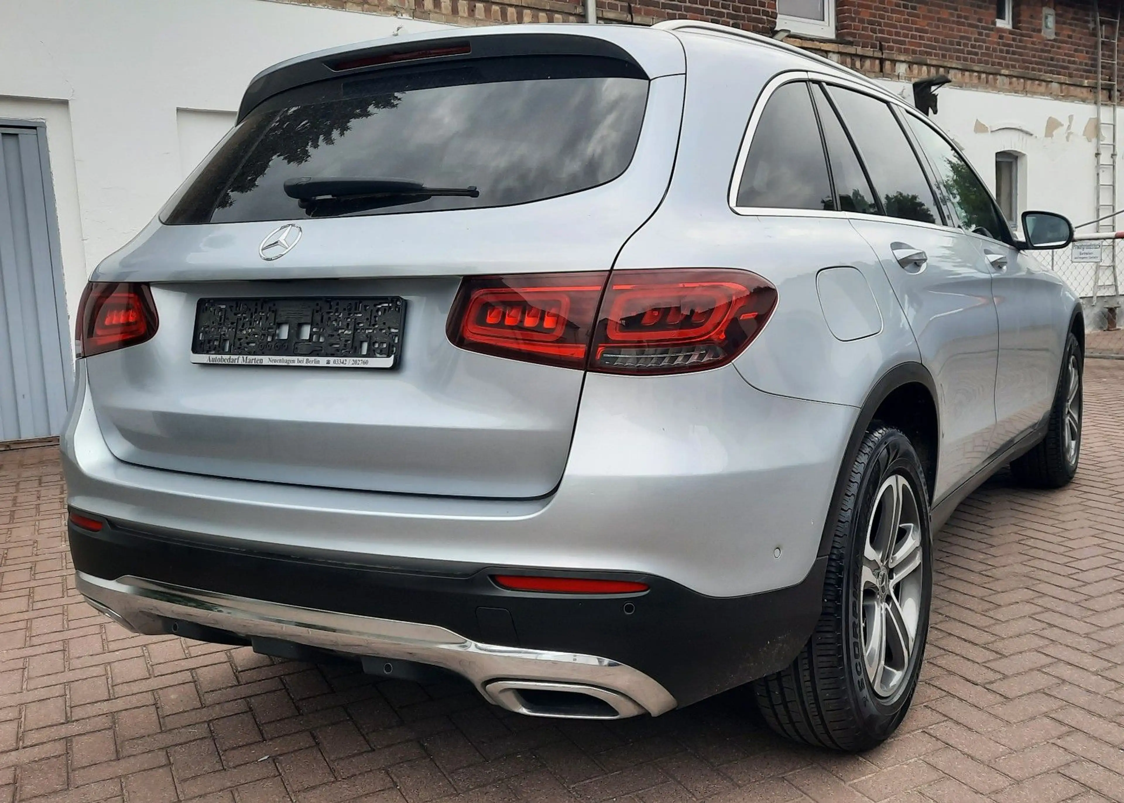 Mercedes-Benz GLC 220 d 4Matic/ Distronic/Spur/Kamera/1Hand — photo 8