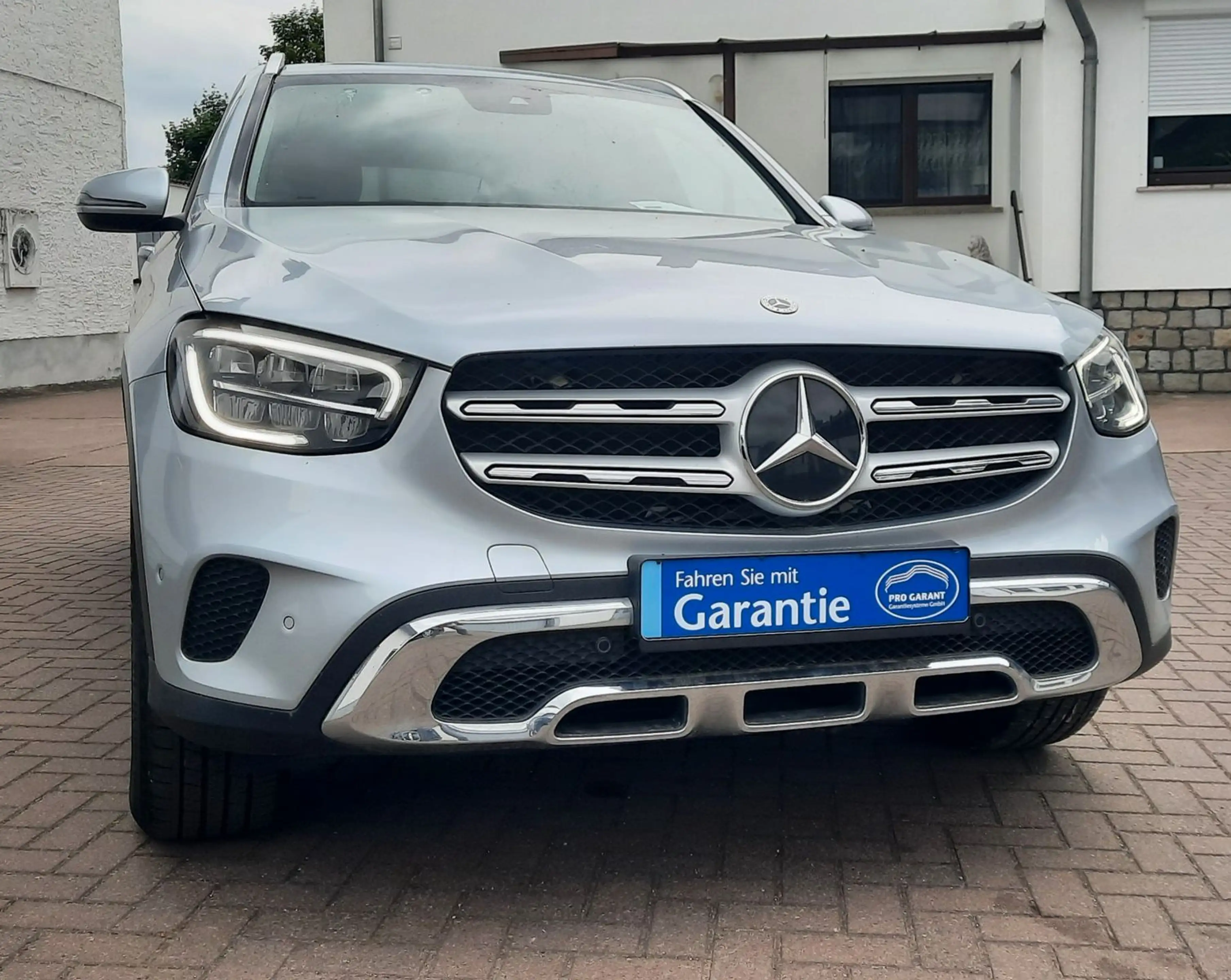Mercedes-Benz GLC 220 d 4Matic/ Distronic/Spur/Kamera/1Hand — photo 2