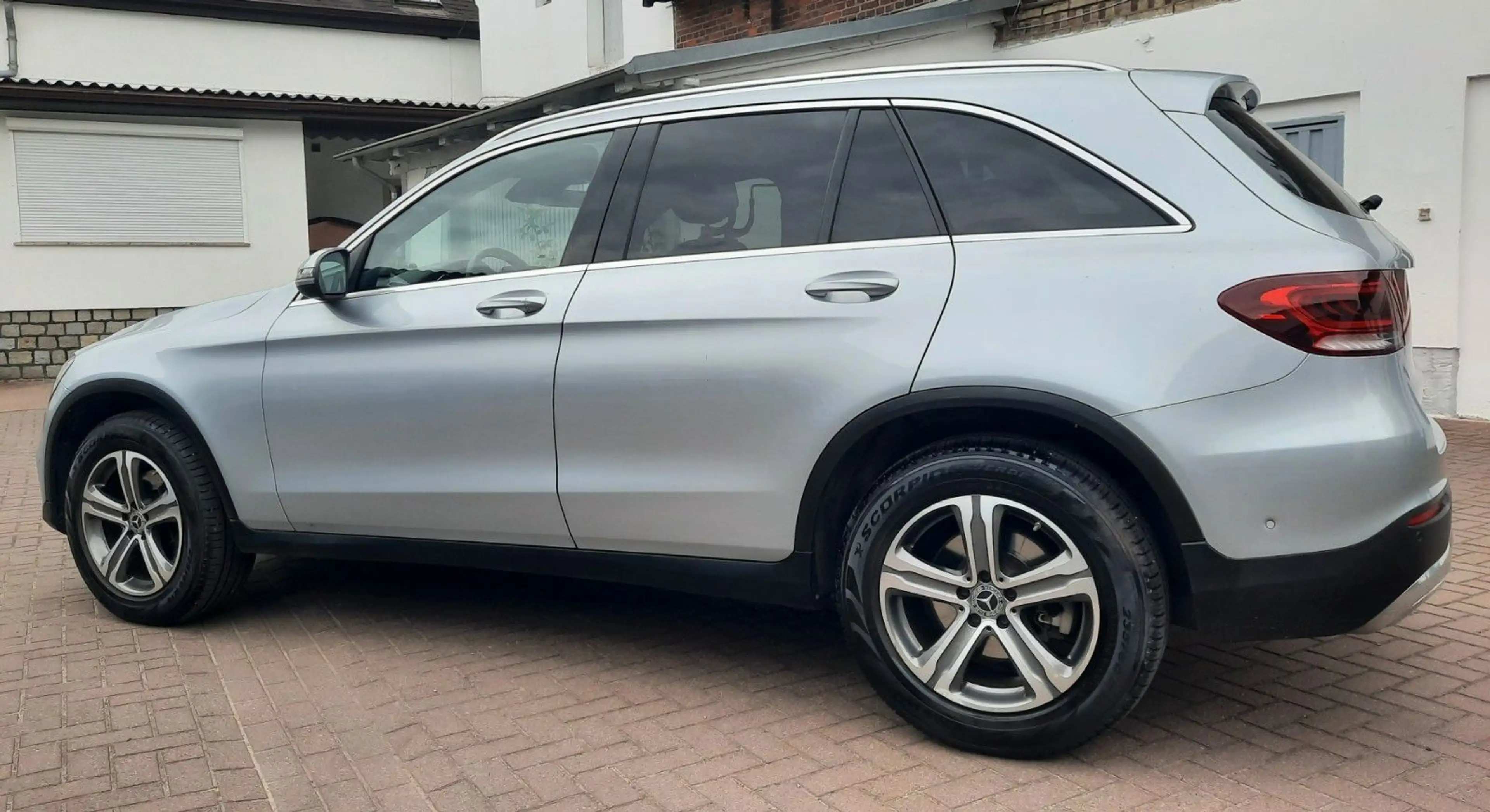 Mercedes-Benz GLC 220 d 4Matic/ Distronic/Spur/Kamera/1Hand — photo 5