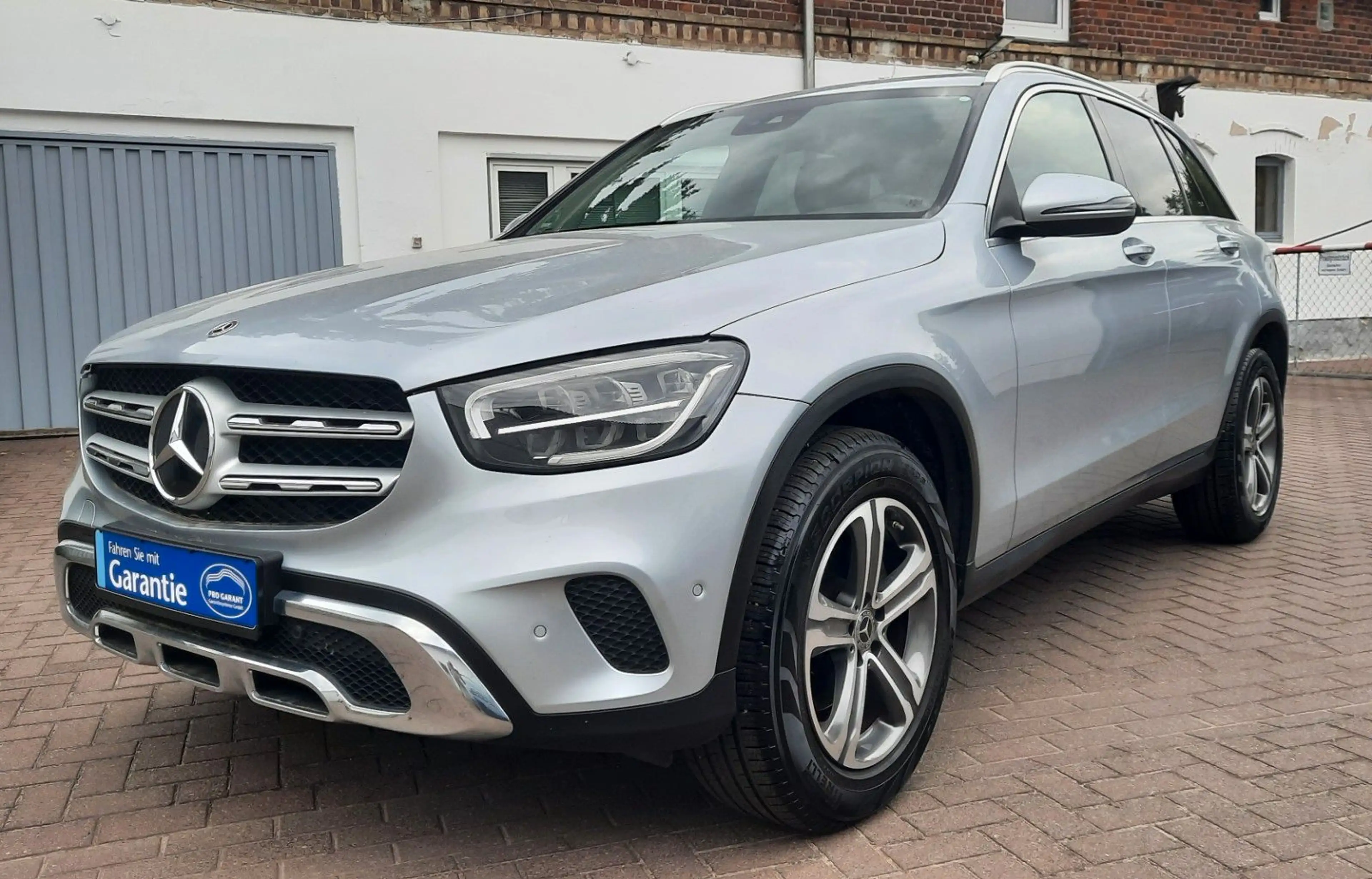 Mercedes-Benz GLC 220 d 4Matic/ Distronic/Spur/Kamera/1Hand — photo 3