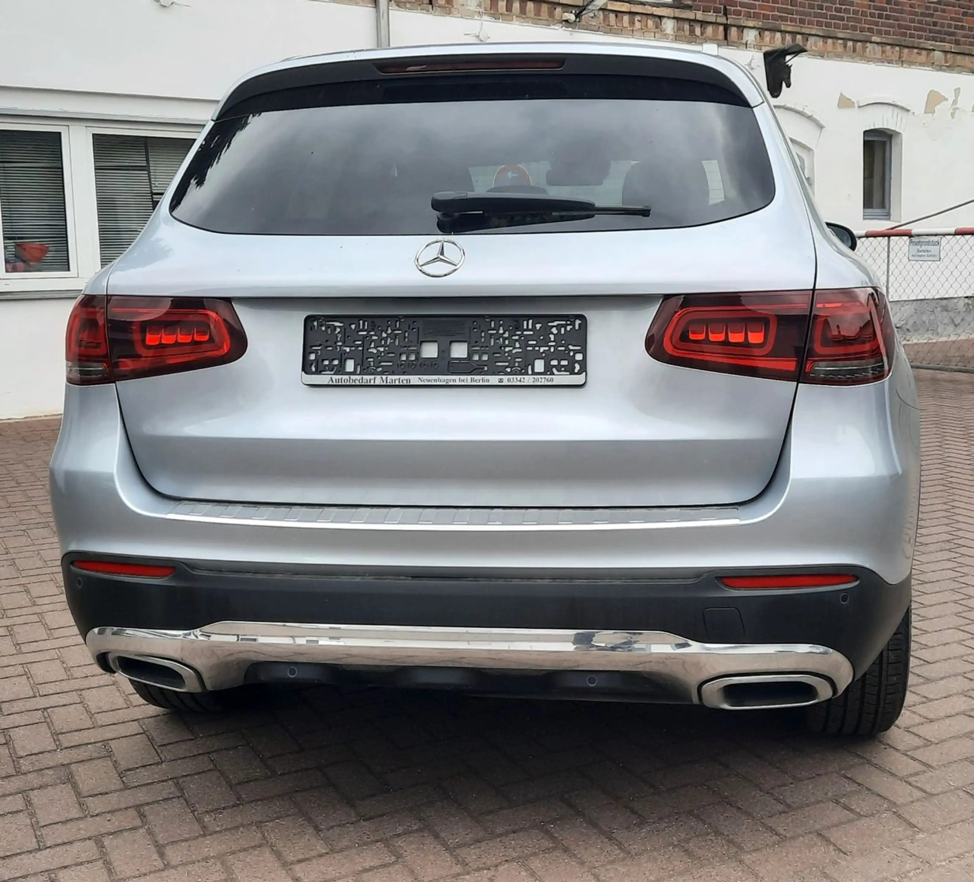 Mercedes-Benz GLC 220 d 4Matic/ Distronic/Spur/Kamera/1Hand — photo 11