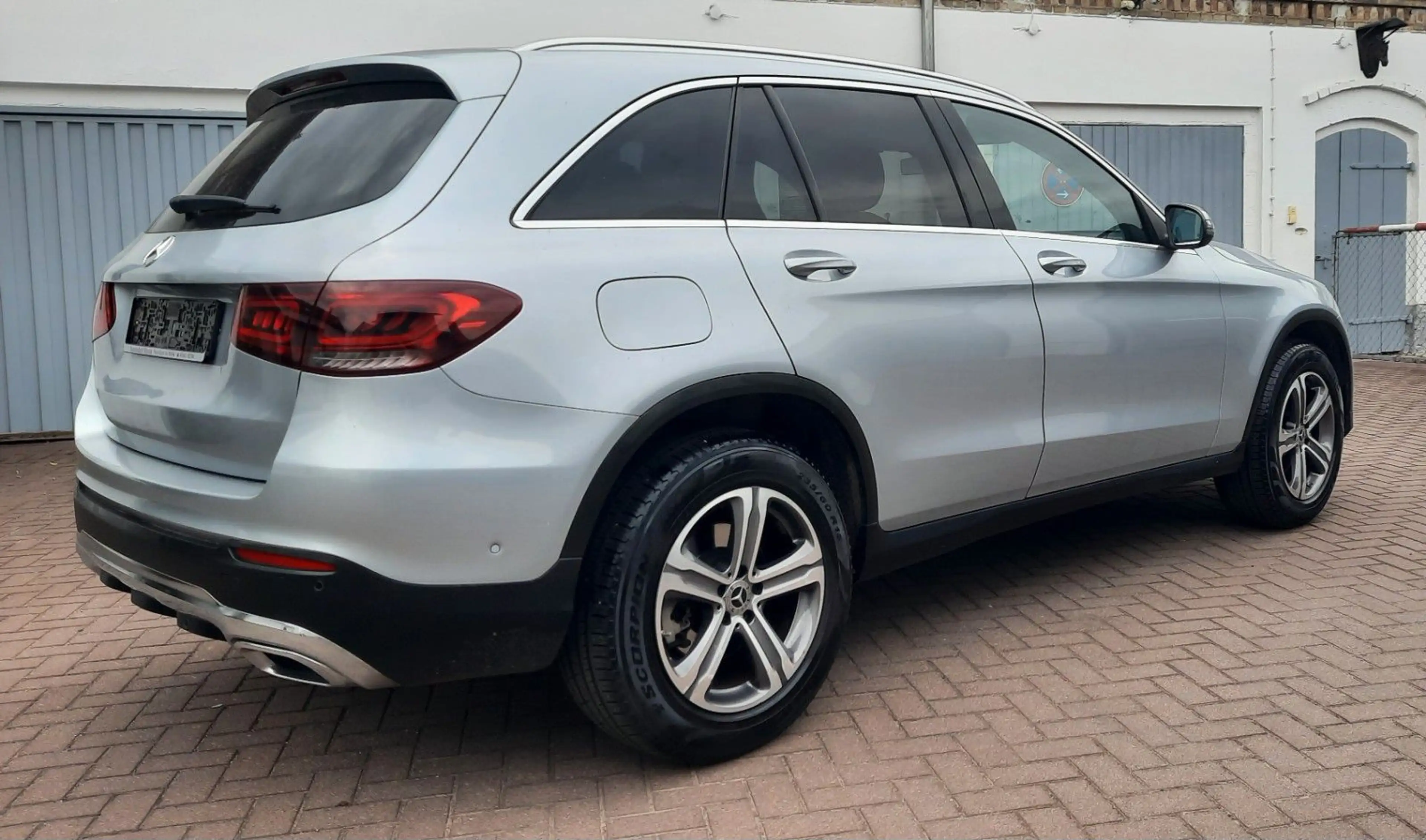 Mercedes-Benz GLC 220 d 4Matic/ Distronic/Spur/Kamera/1Hand — photo 6