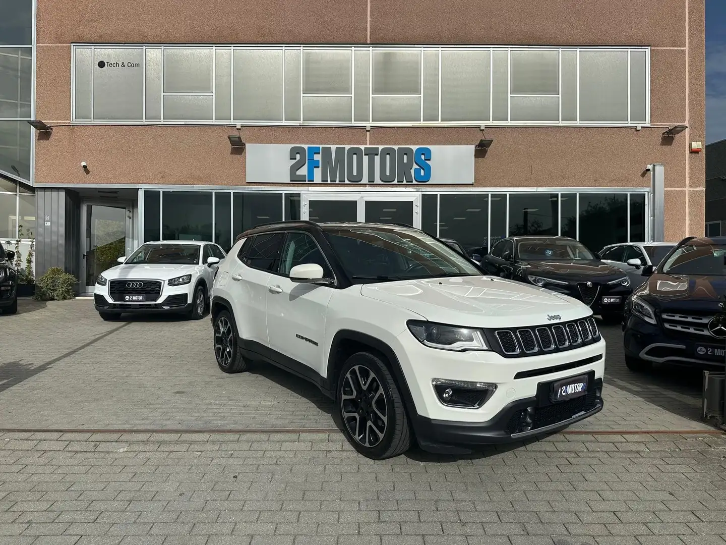 Jeep Compass 1.6 mjt Limited 2wd 120cv my19 Weiß - 1