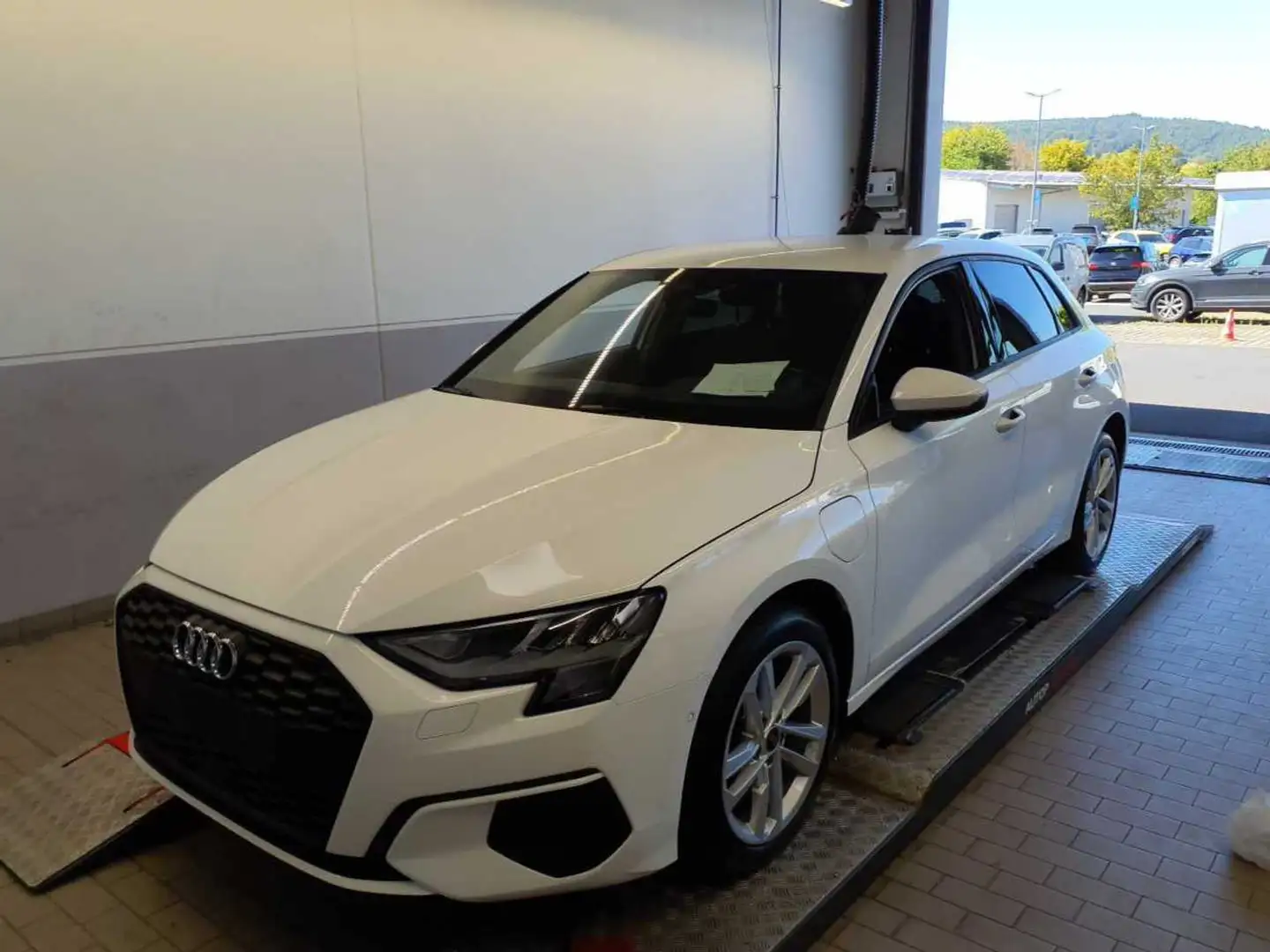 Audi A3 40 TFSI e S-tronic +LED+ASSISTS+DAB Weiß - 2