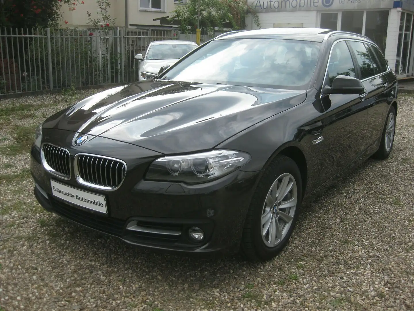 BMW 525 d Touring/Navi Prof/Pano/Xenon/Scheckheft Hnědá - 1