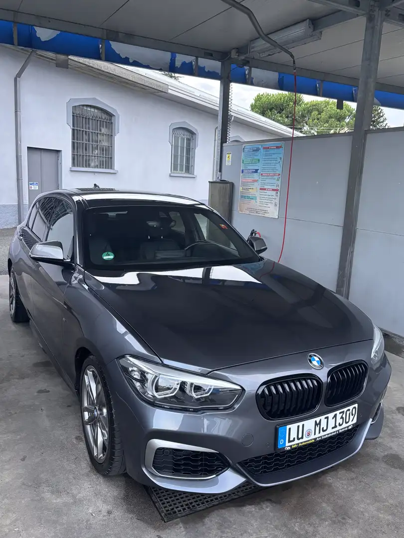 BMW 140 M140i Aut. Special Edition Gris - 2