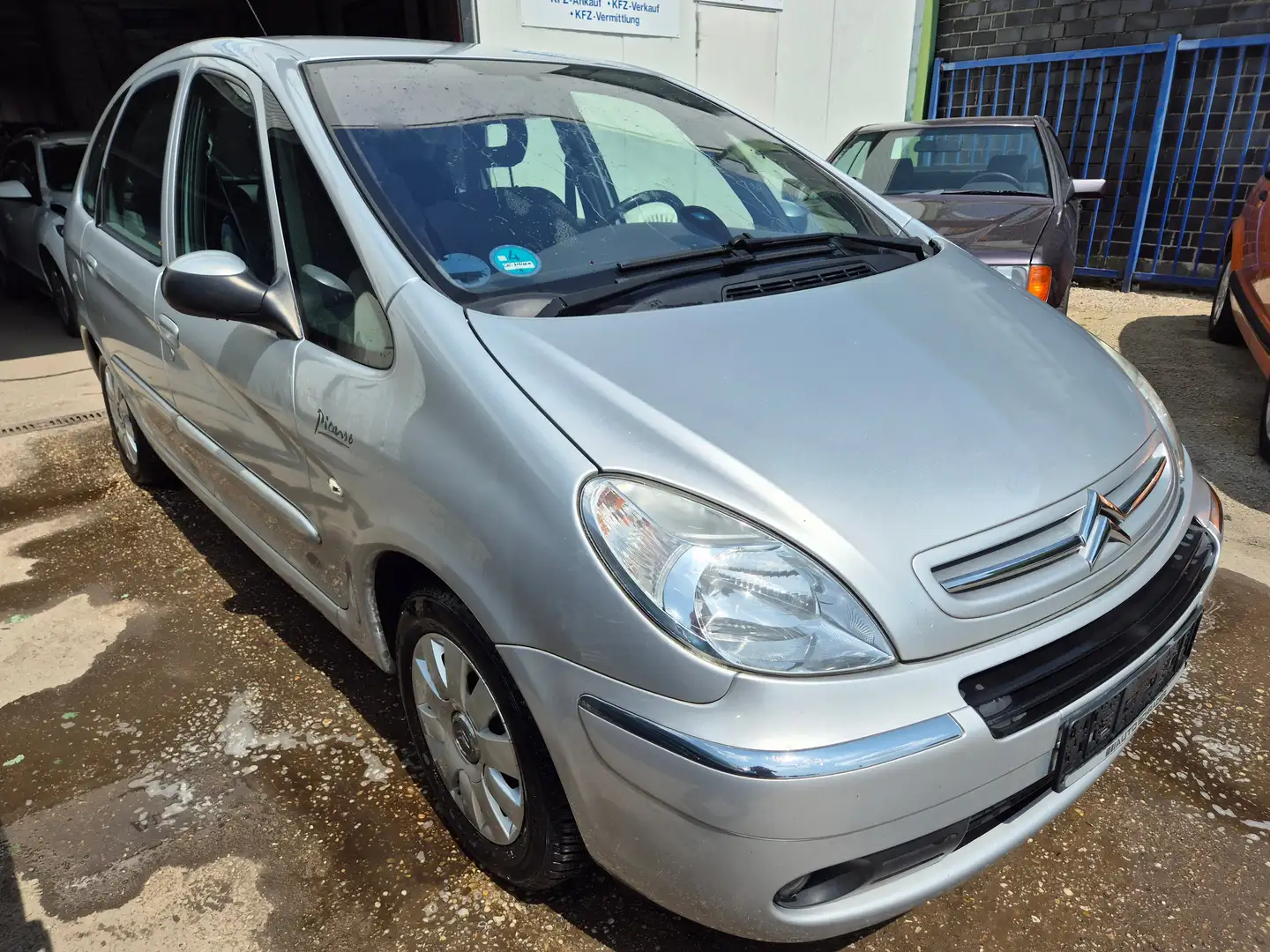 Citroen Xsara Picasso 1.6 16V Exclusive Grau - 1