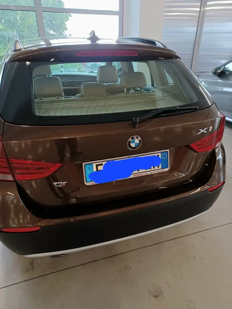 BMW X1 xdrive20d Futura Marrone - 1