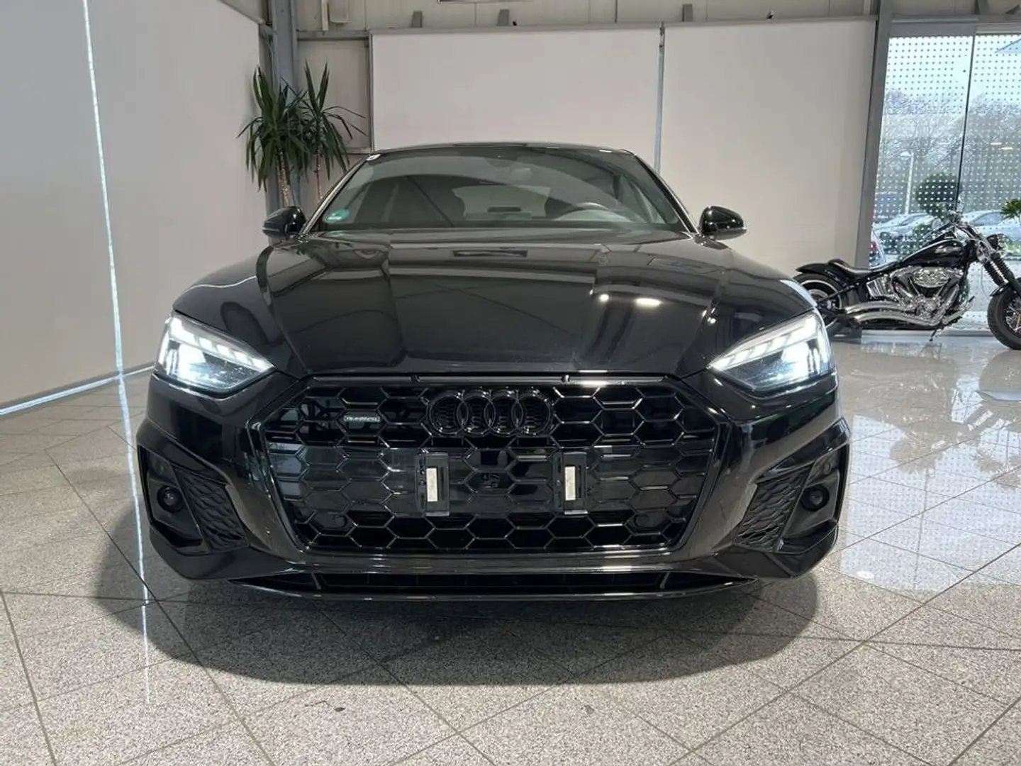 Audi A5 50 TDI quattro S line Schwarz - 2