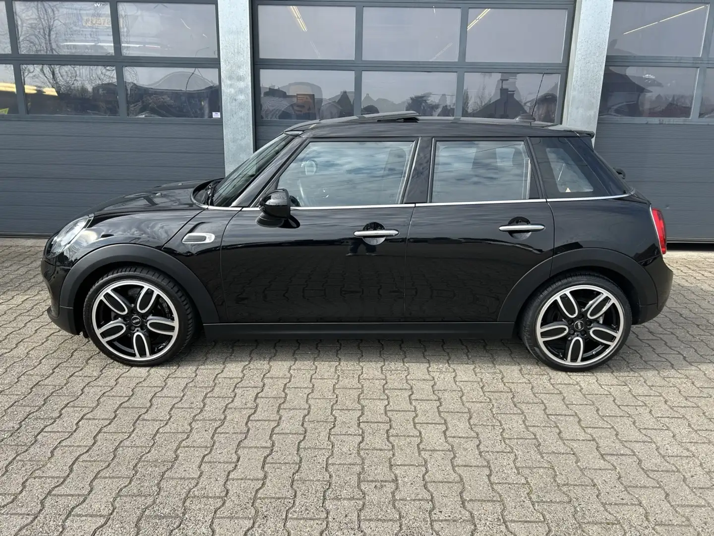 MINI Cooper Mini 1.5 Cooper Business line Schwarz - 2