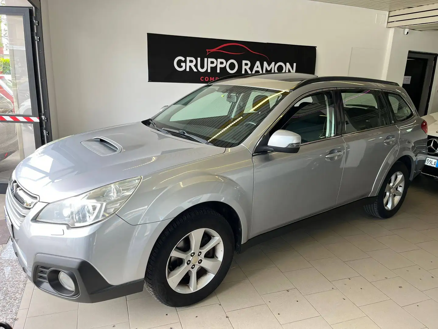 Subaru Legacy Legacy 2014 SW 2.0d CVT EXCLUSIVE Weiß - 1