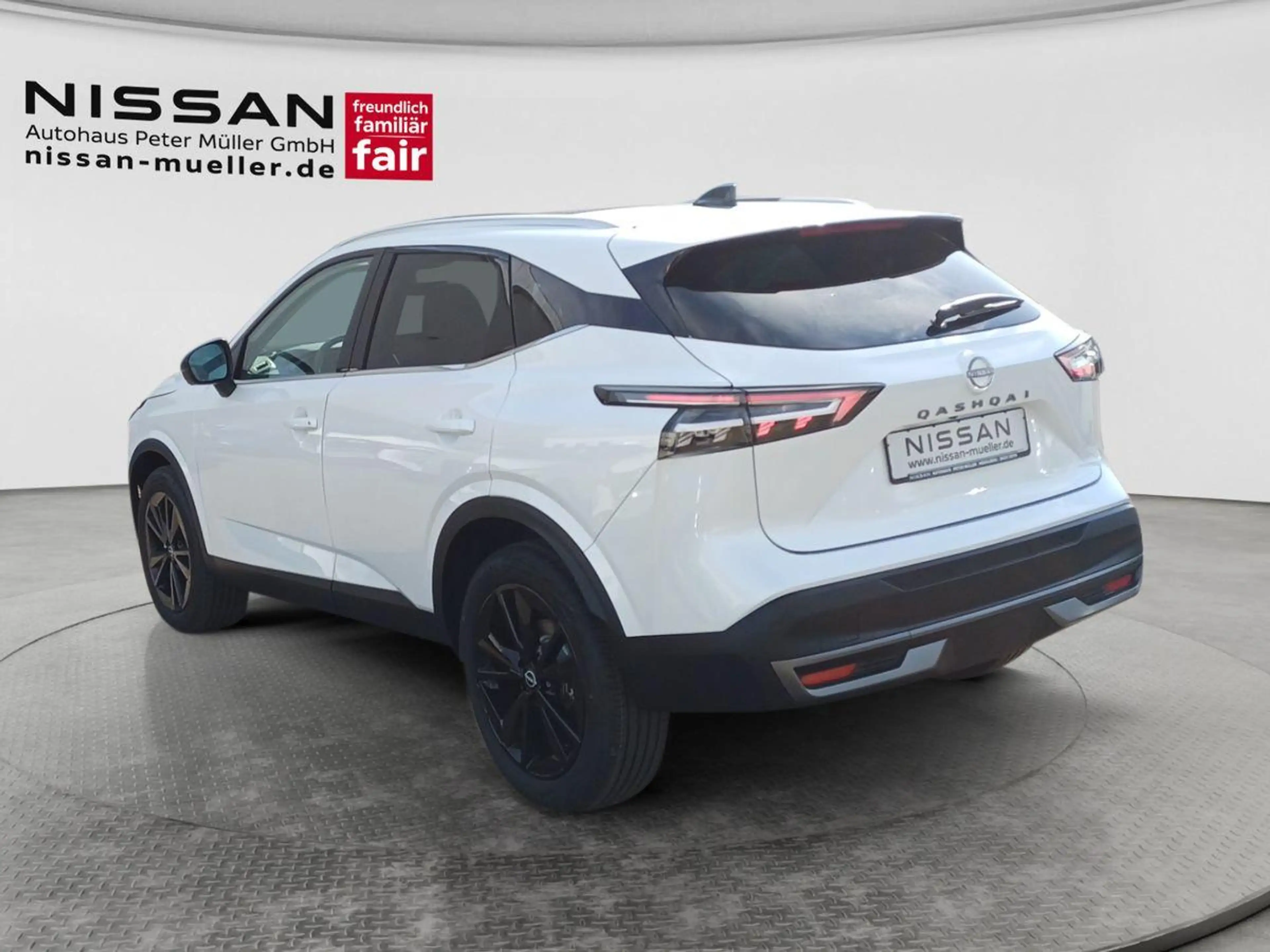 Nissan Qashqai 1.3 DIG-T MHEV 158 PS Xtronic 4x2 Tekna PGD HUD — photo 3