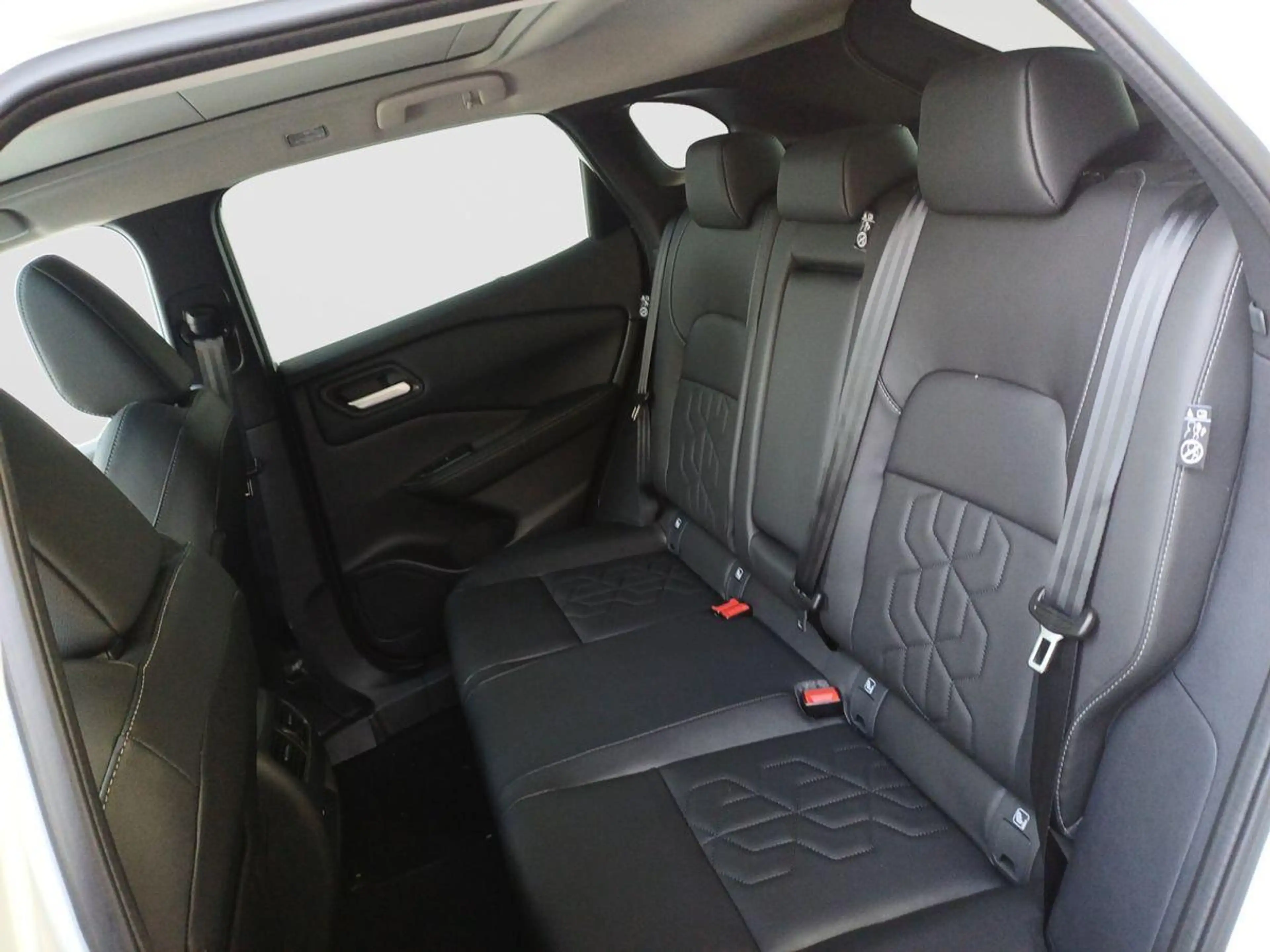 Nissan Qashqai 1.3 DIG-T MHEV 158 PS Xtronic 4x2 Tekna PGD HUD — photo 13