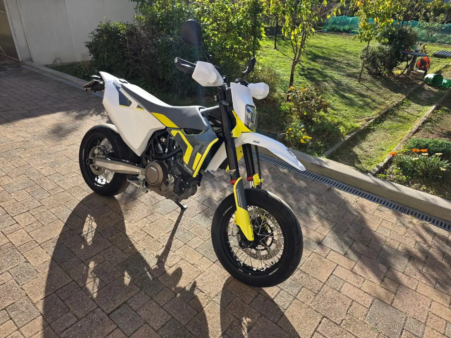 Husqvarna 701 Supermoto Supermoto Alb - 2