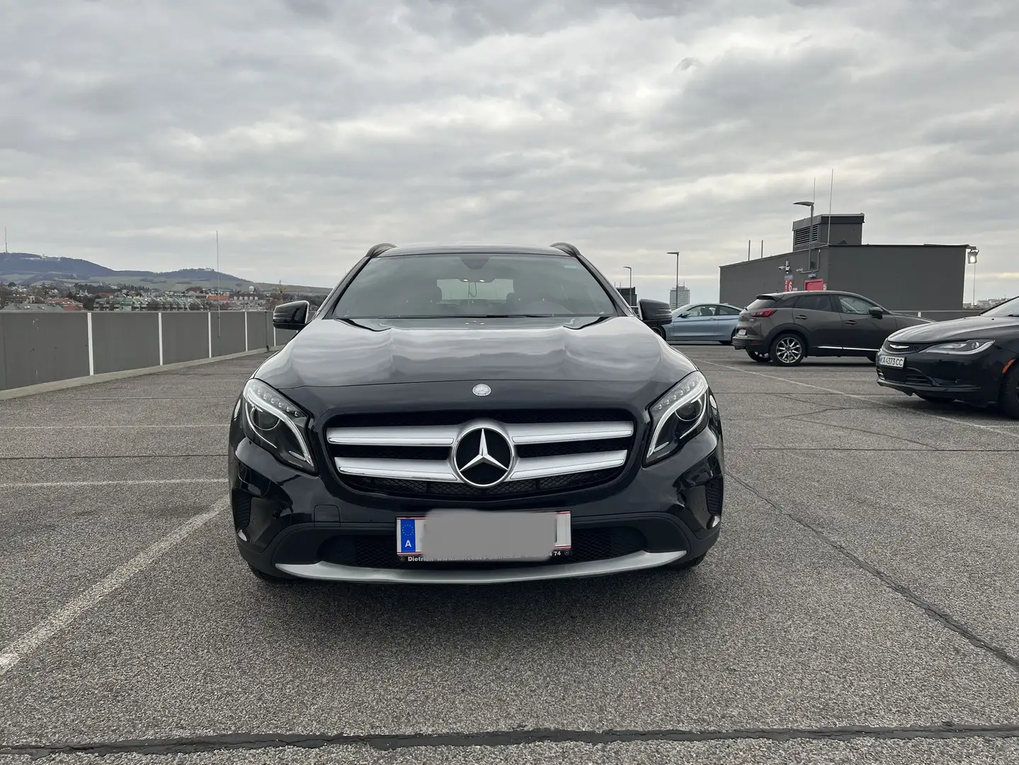 Mercedes-Benz GLA 180 CDI Edition Lifestyle Schwarz - 2