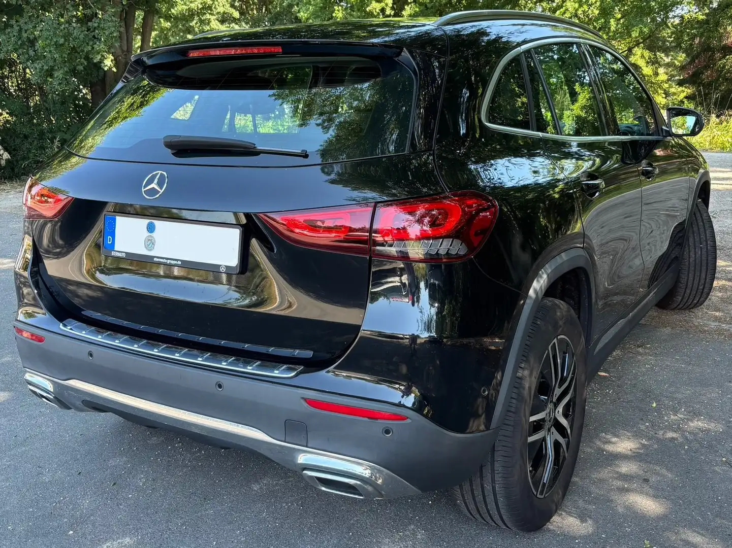 Mercedes-Benz GLA 200 GLA 200 7G-DCT Progressive Schwarz - 2