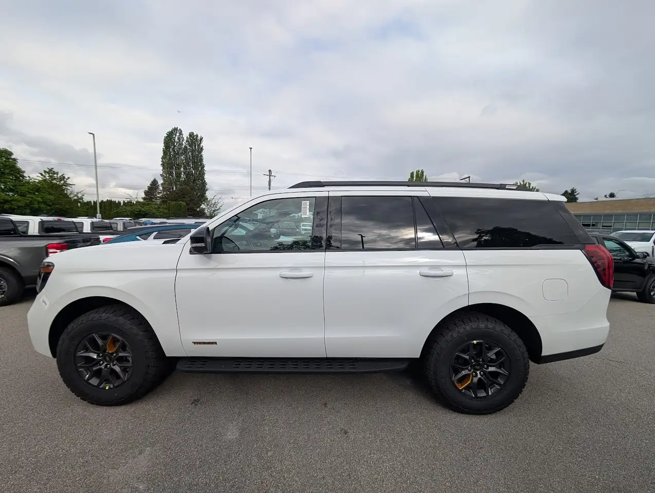 Ford Expedition снимка Ford Expedition