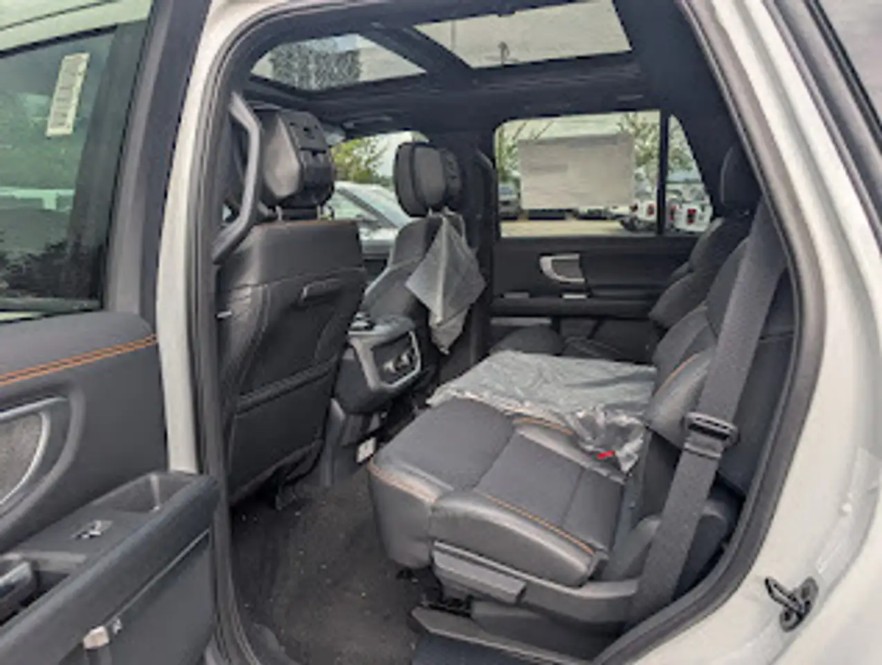 Ford Expedition снимка Ford Expedition