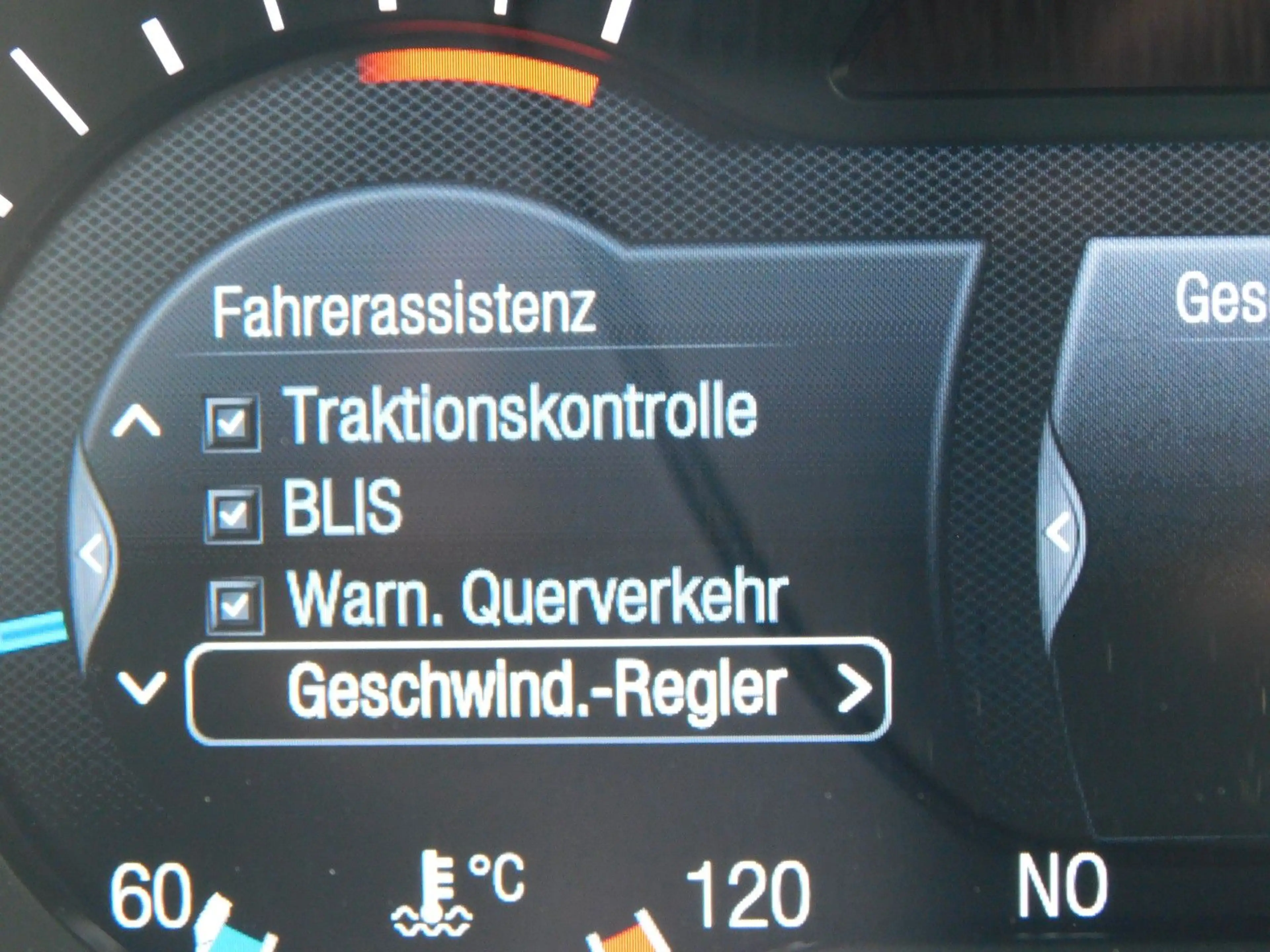Ford Mondeo MONDEO Turn. TDCI VIGNALE *****+ACC+eAHK+PanoSD+ — photo 7